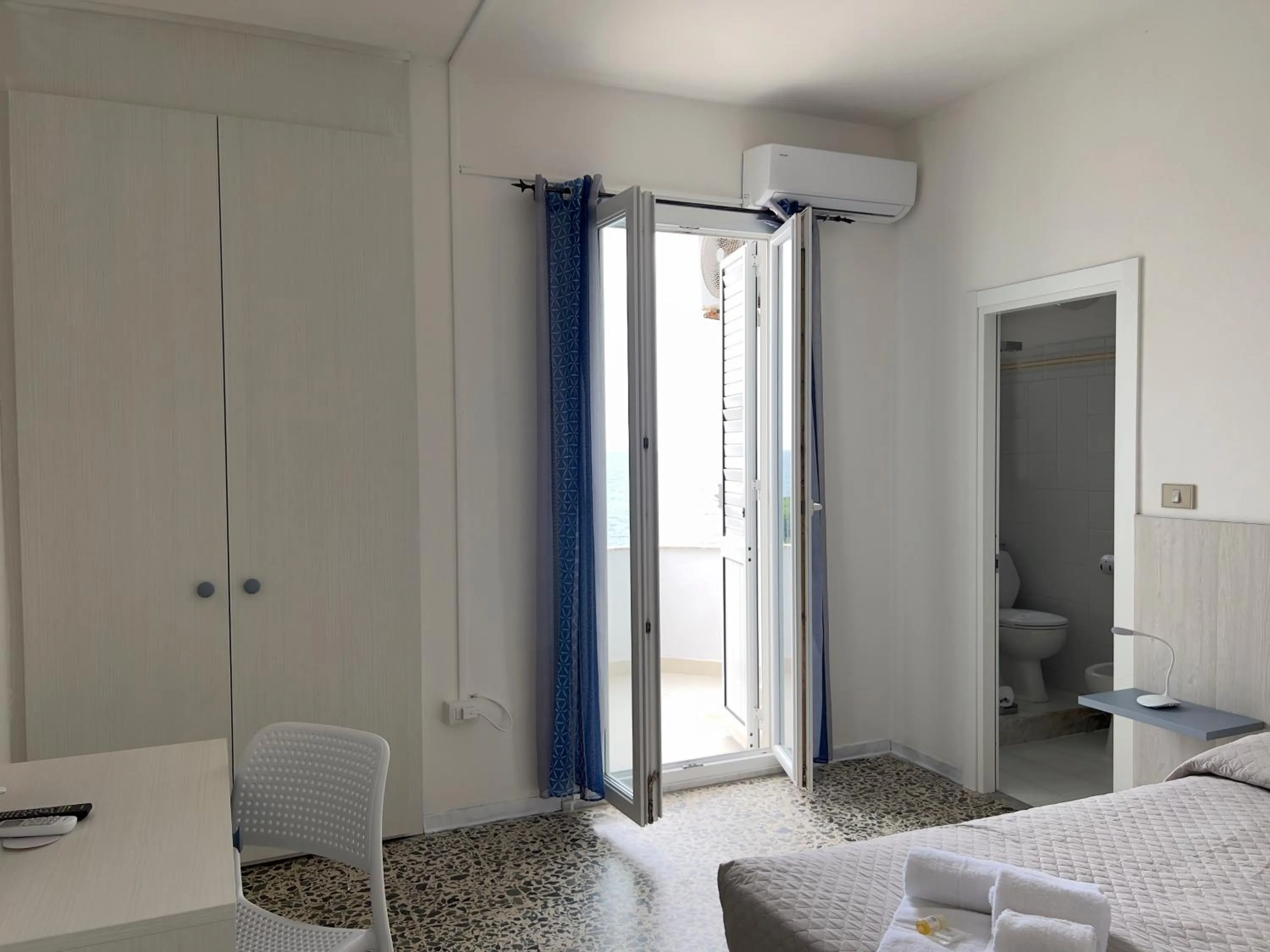 Bedroom, Bed in Hotel Castelsardo Domus Beach