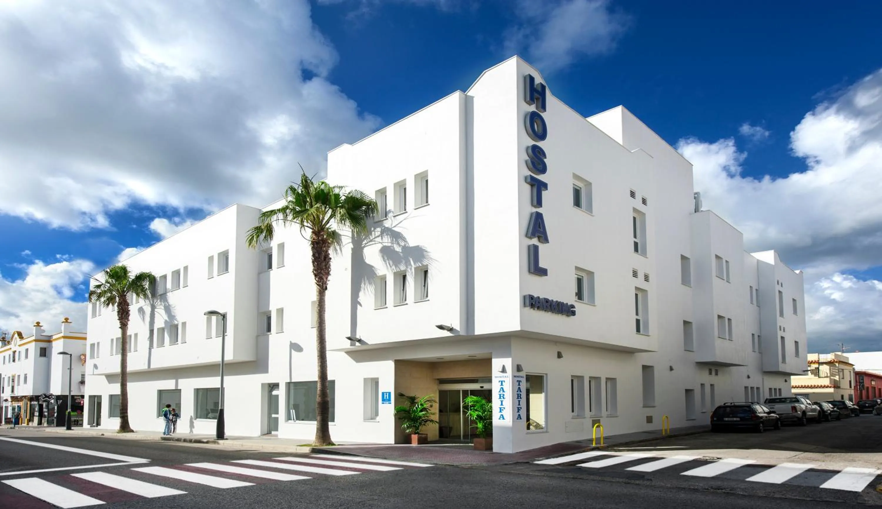 Facade/entrance in Hostal Tarifa -Recepcion abierta las 24h-