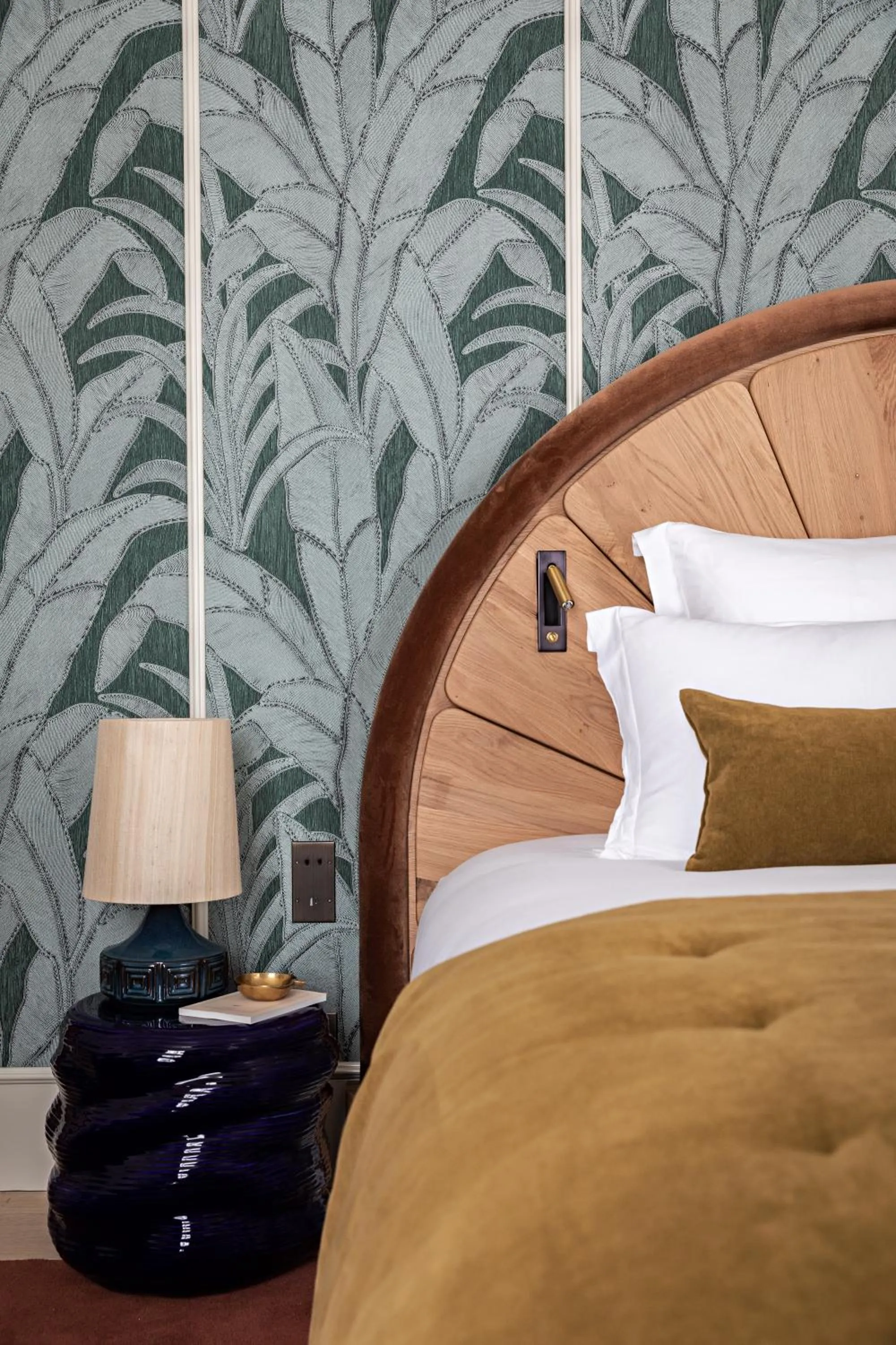 Bed in Hotel Florida Paris