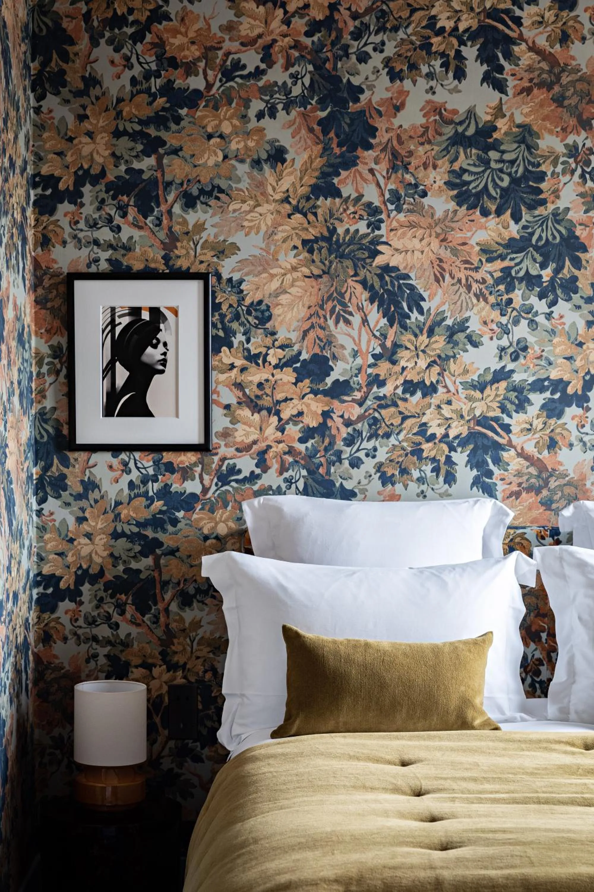 Bed in Hotel Florida Paris