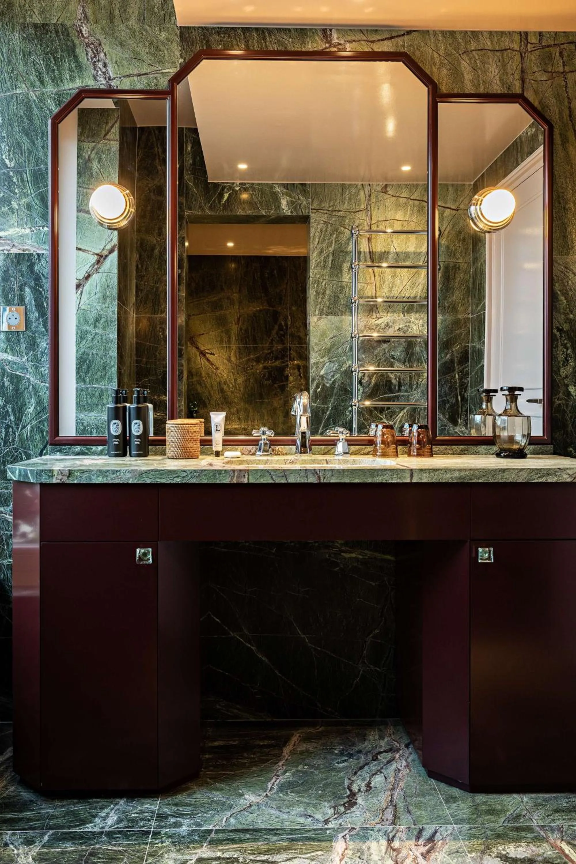 Bathroom in Hotel Florida Paris