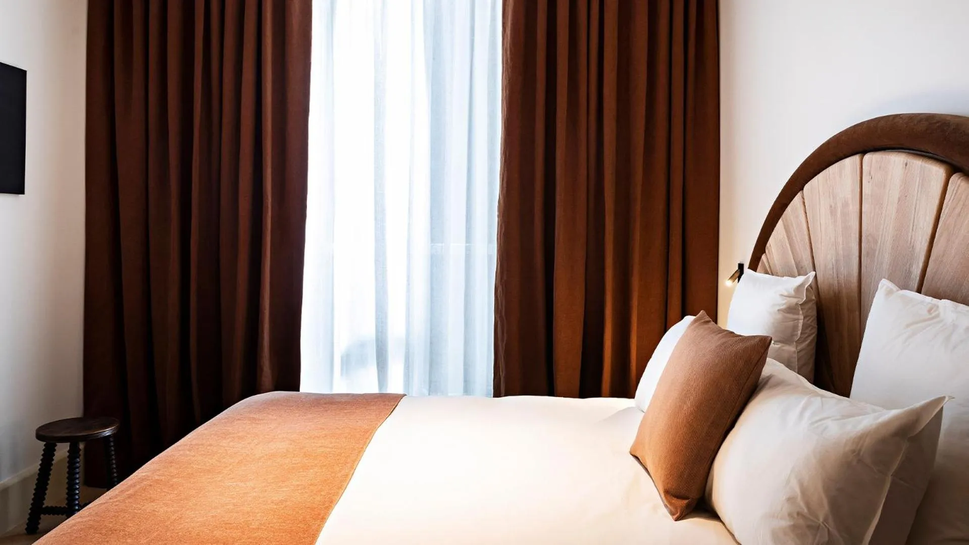 Bed in Hotel Florida Paris