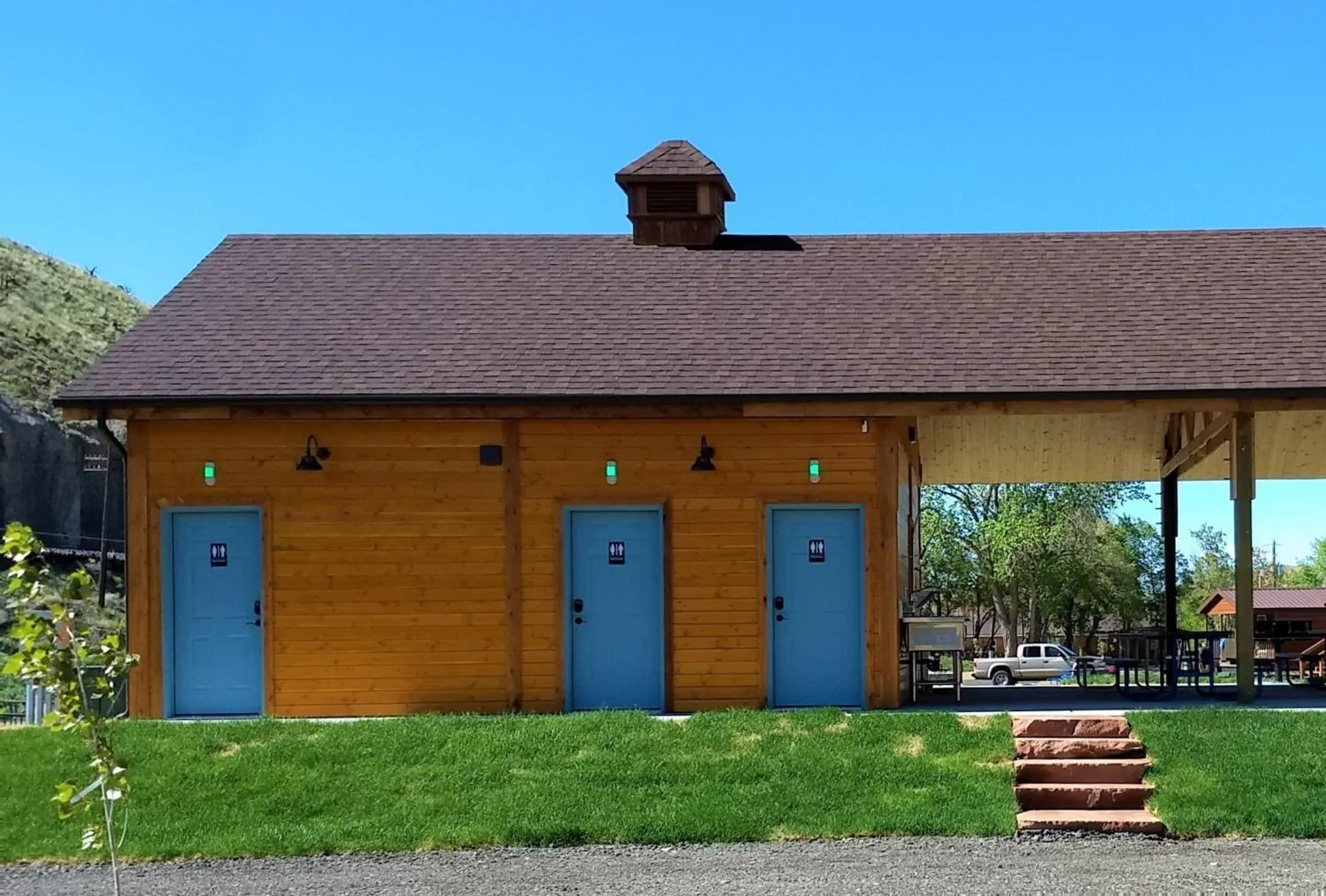 Public Bath in Castle Gate RV Park