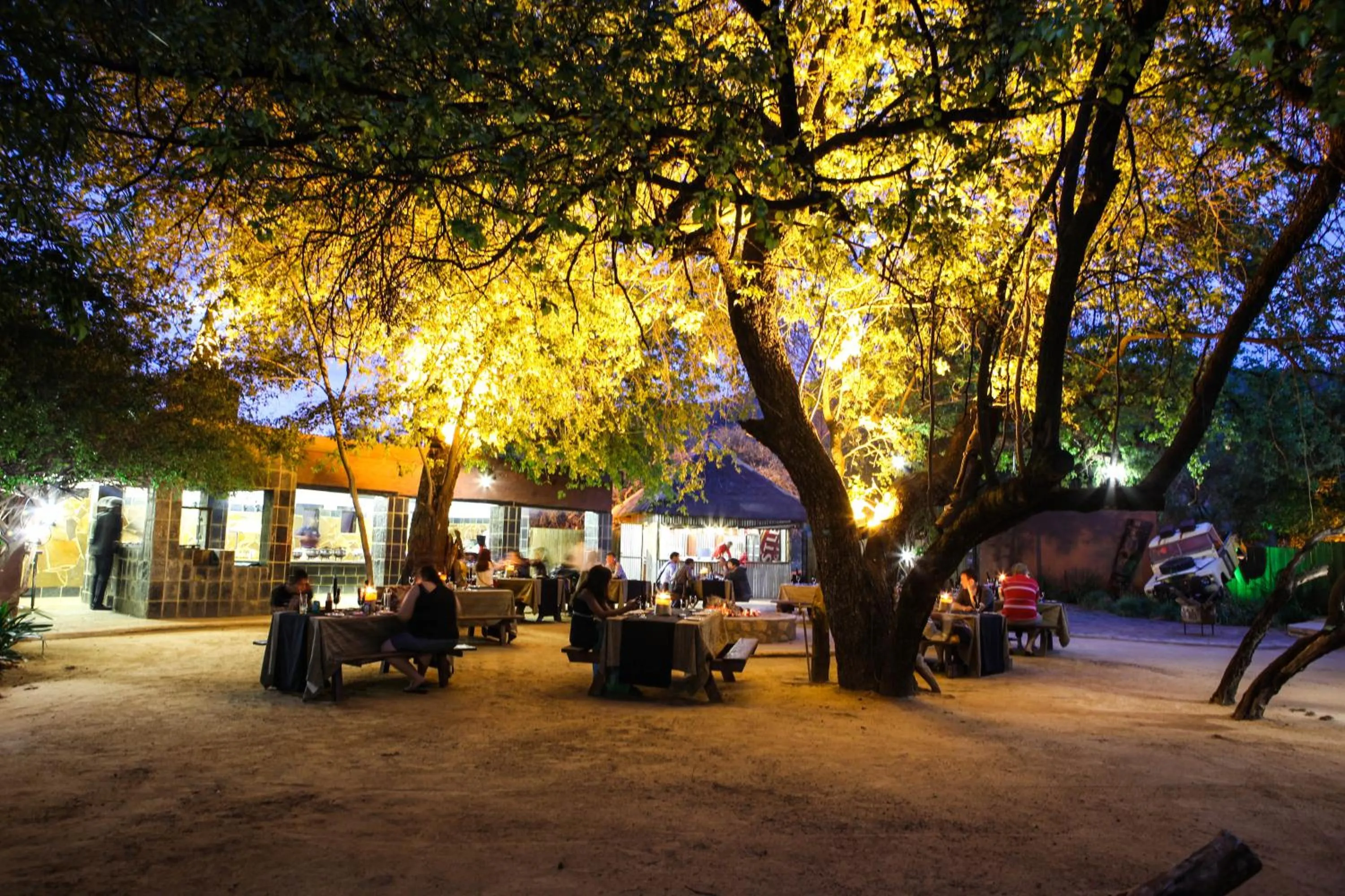 Restaurant/places to eat in Kedar Heritage Lodge, Conference Centre & Spa