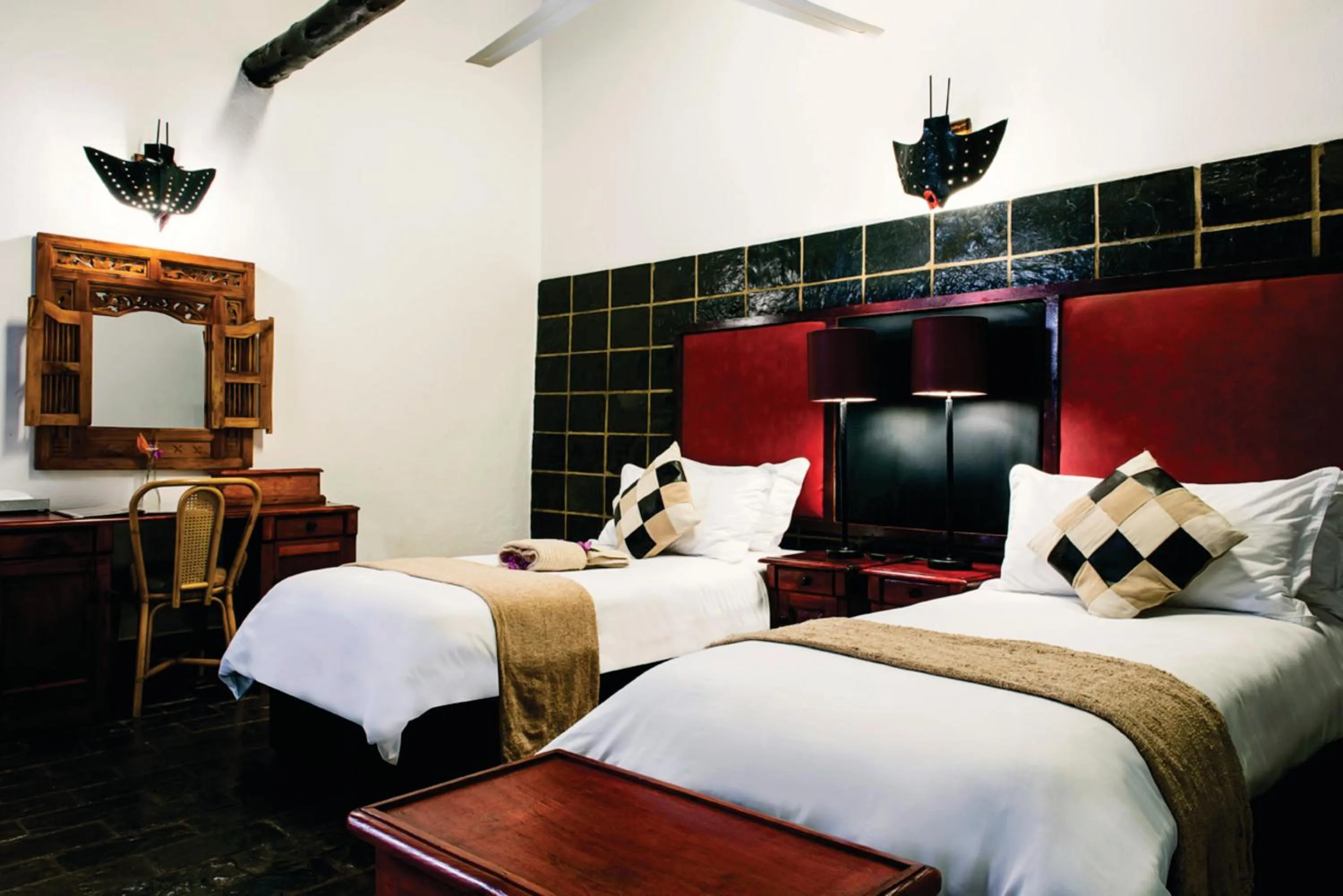 Bedroom, Bed in Kedar Heritage Lodge, Conference Centre & Spa