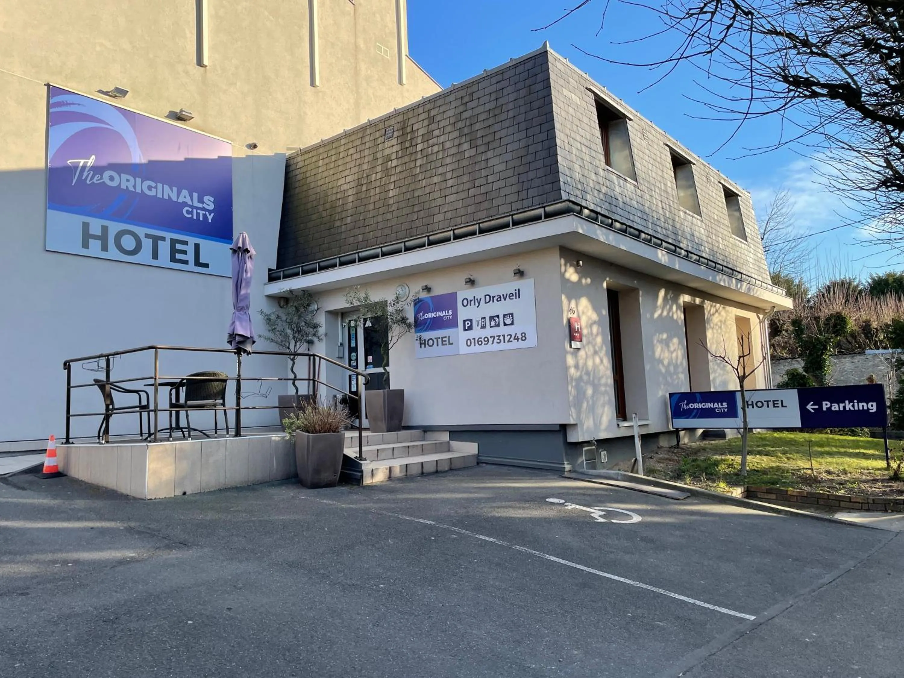 Property building in The Originals City, Hôtel Paris Sud, Orly-Draveil