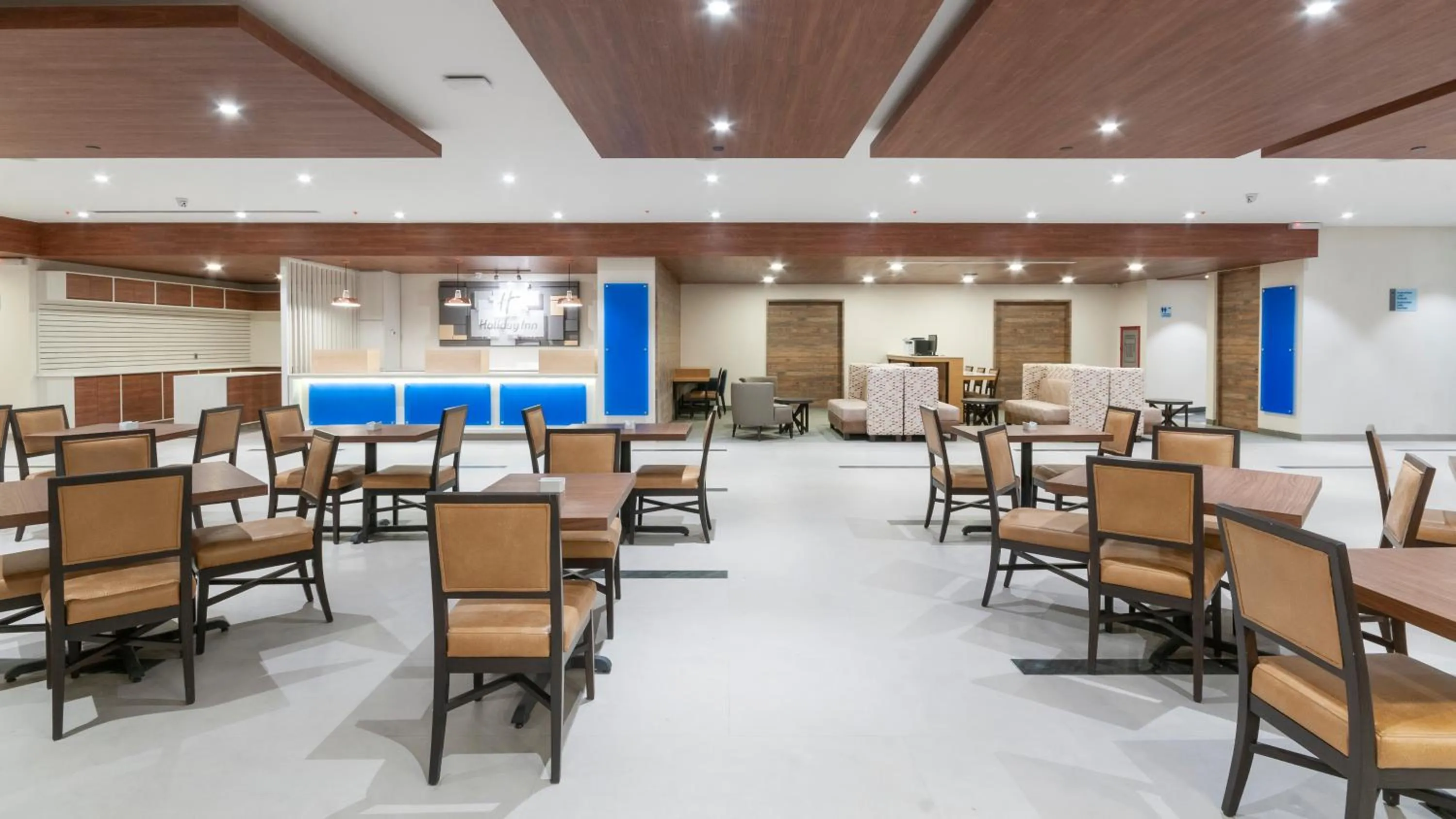 Property building in Holiday Inn Express - Mexico Basilica by IHG