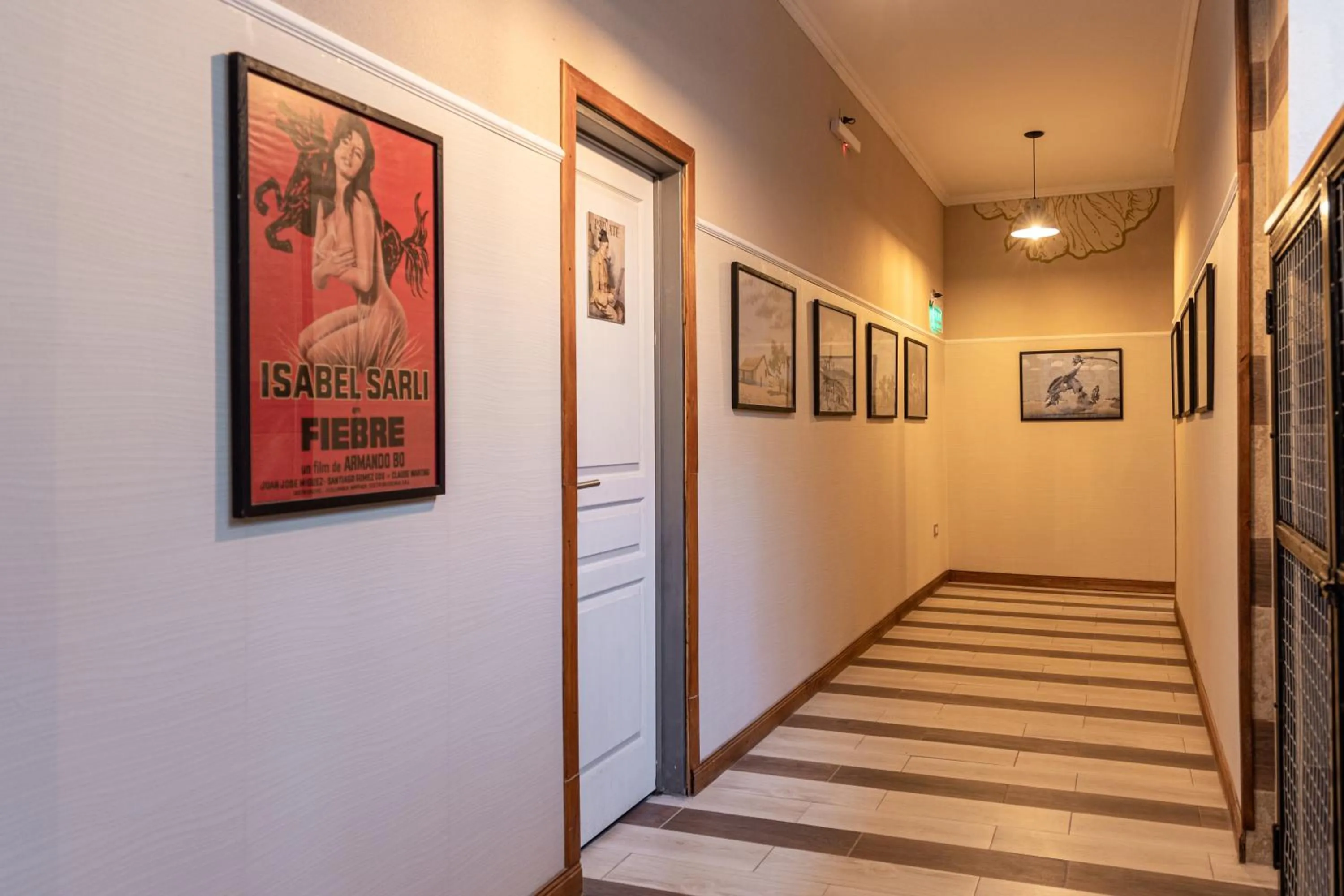 Logo/Certificate/Sign in Che Juan Hostel BA