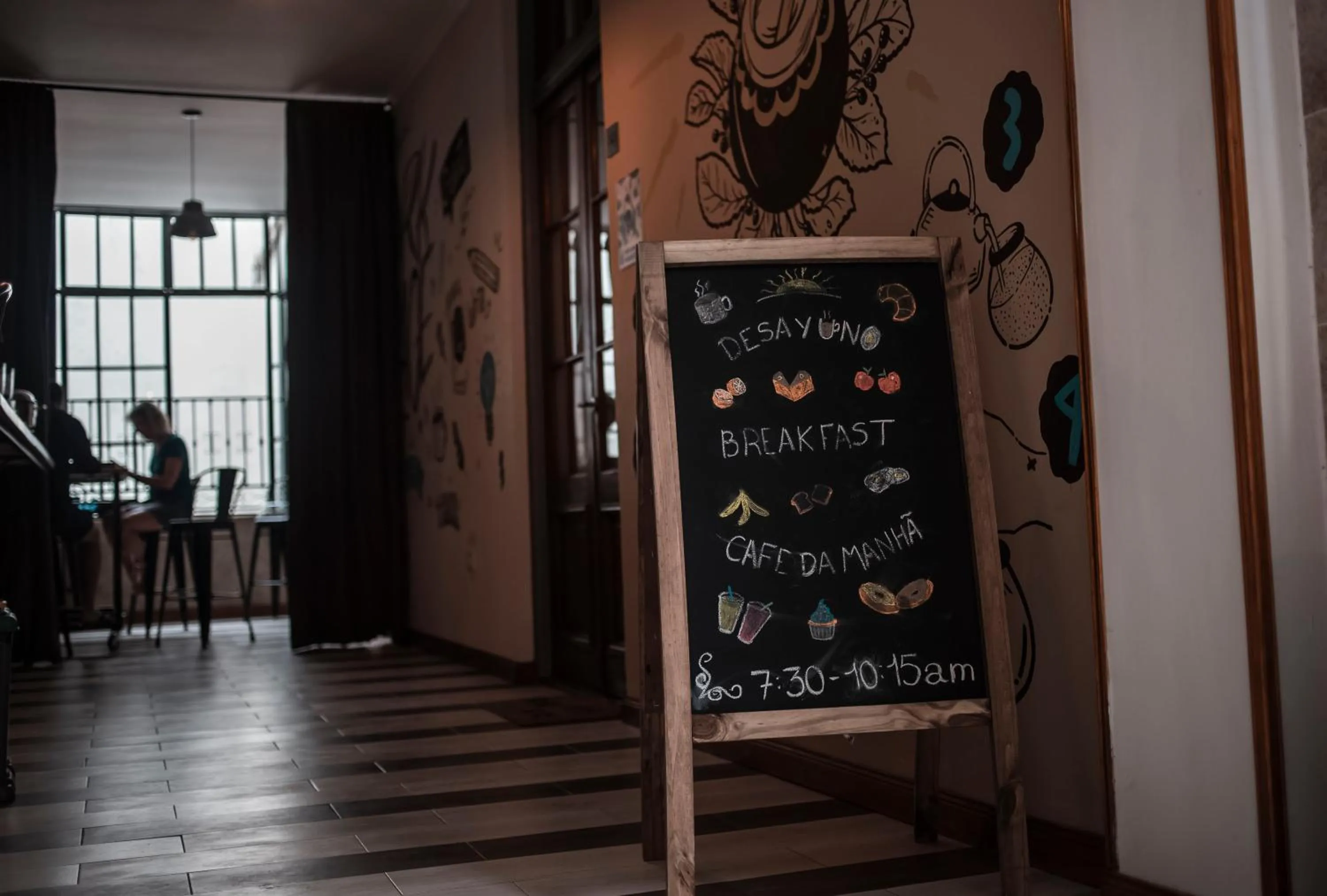 Logo/Certificate/Sign in Che Juan Hostel BA