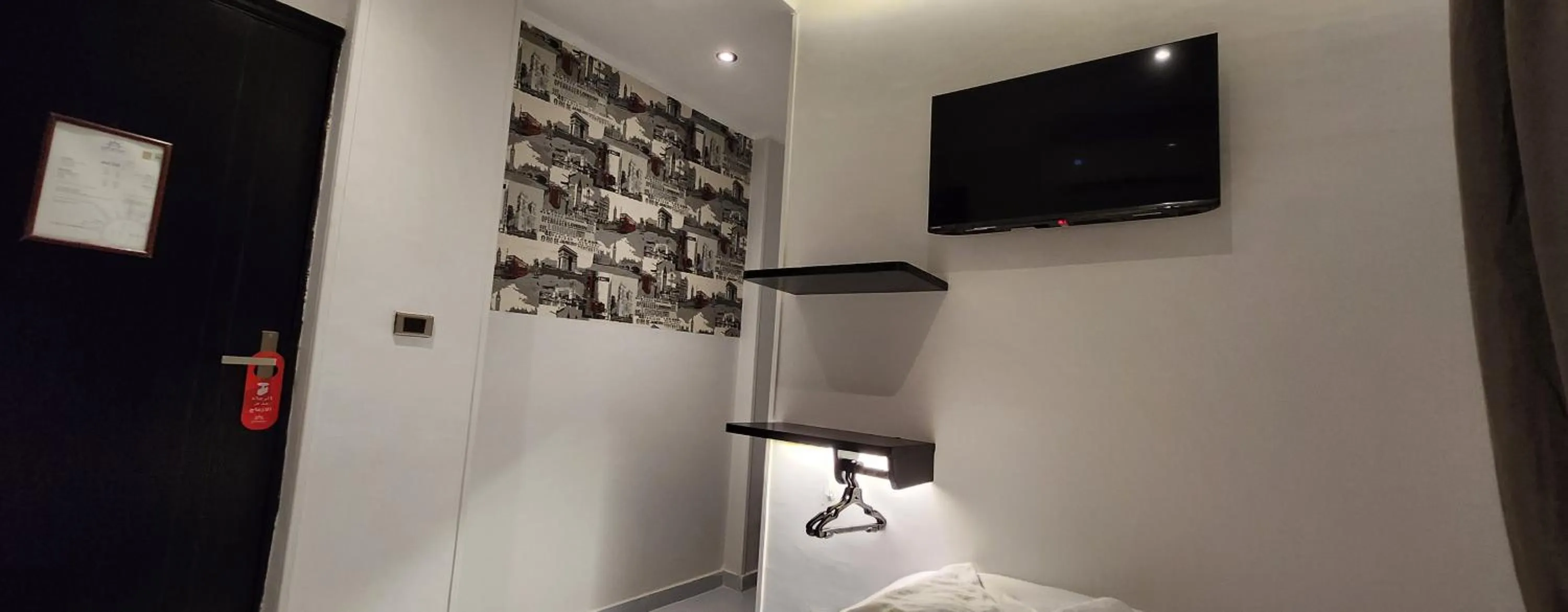 TV and multimedia in Helio Cairo Hotel