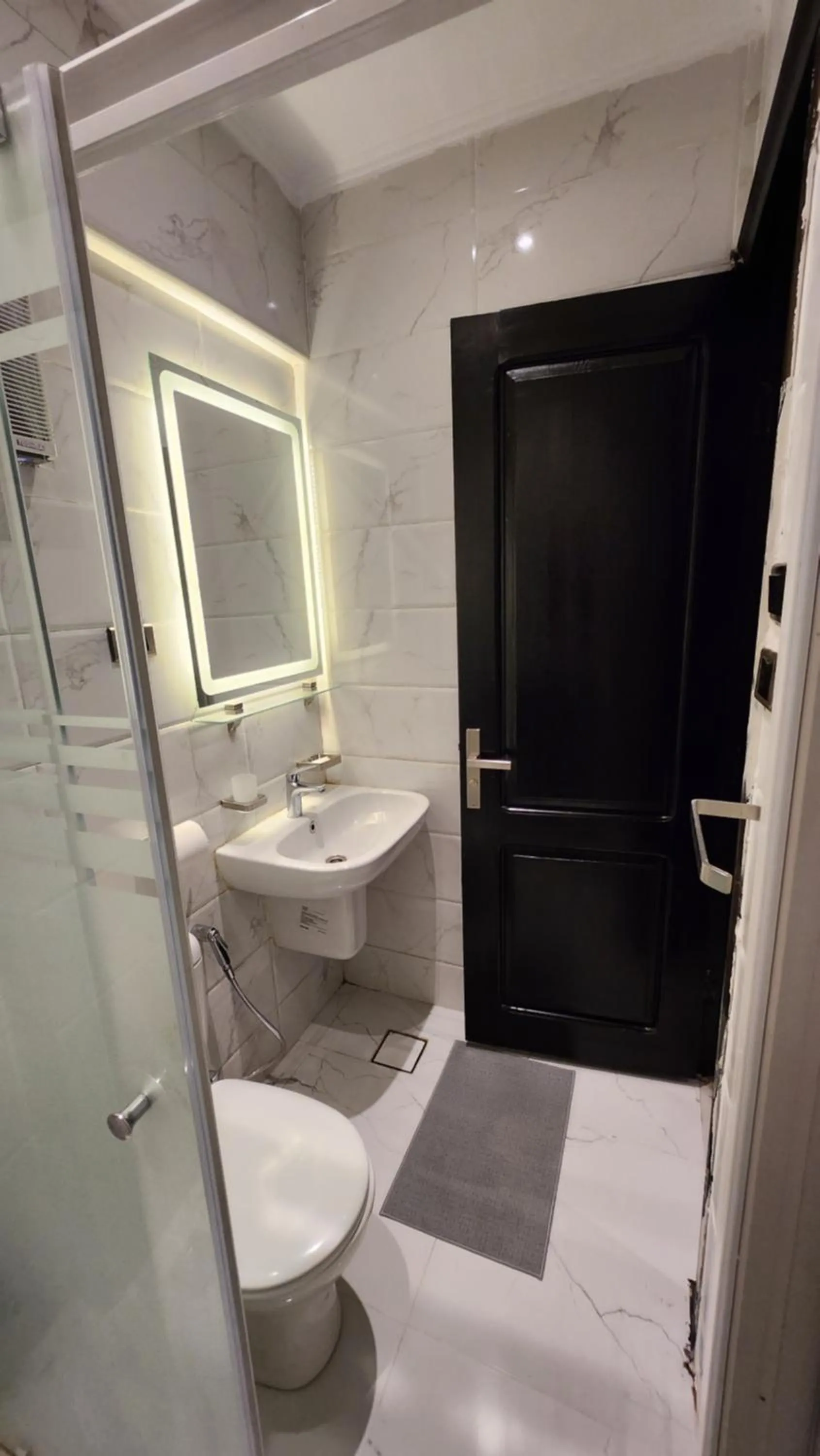 Toilet in Helio Cairo Hotel