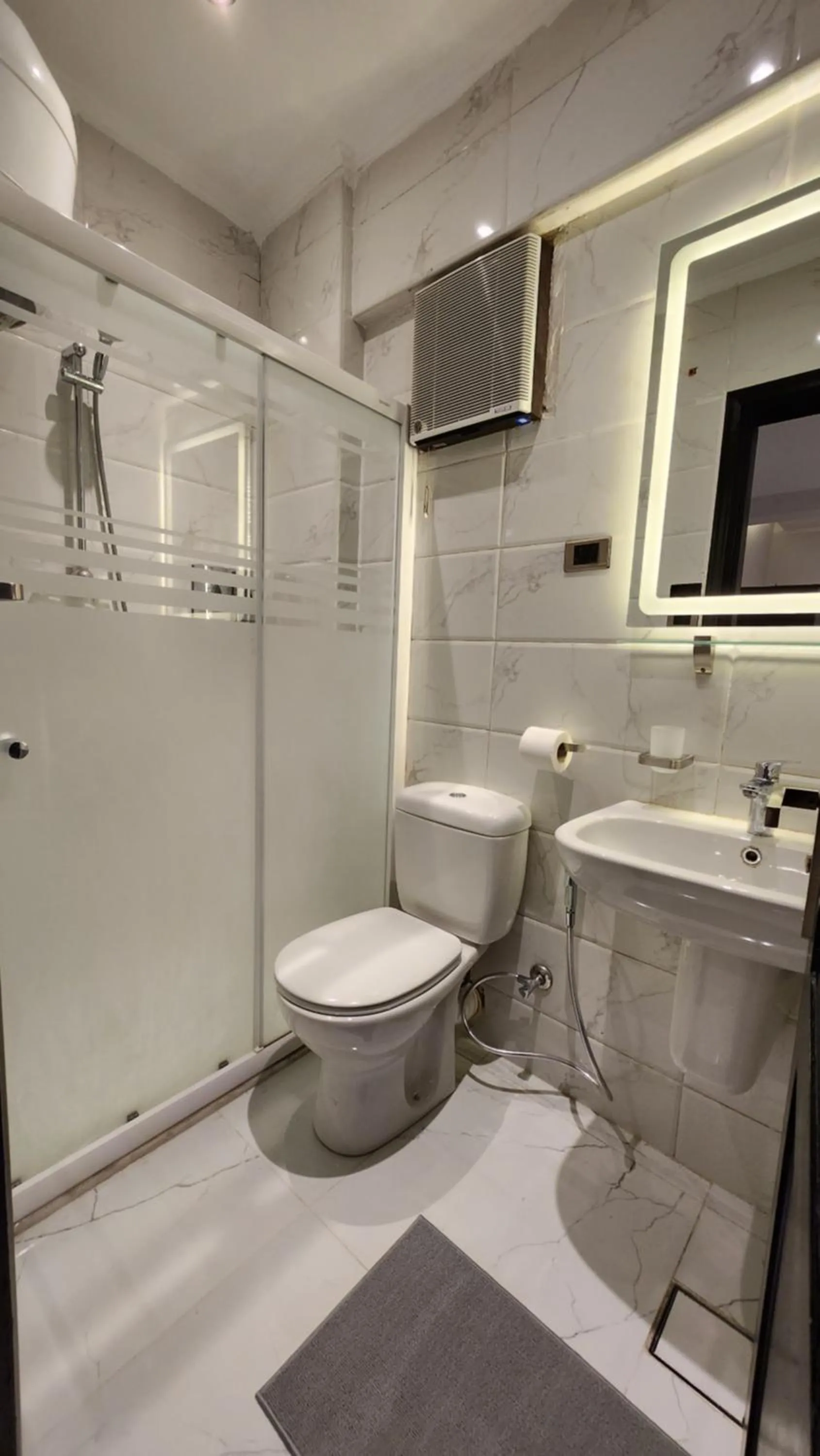 Shower in Helio Cairo Hotel