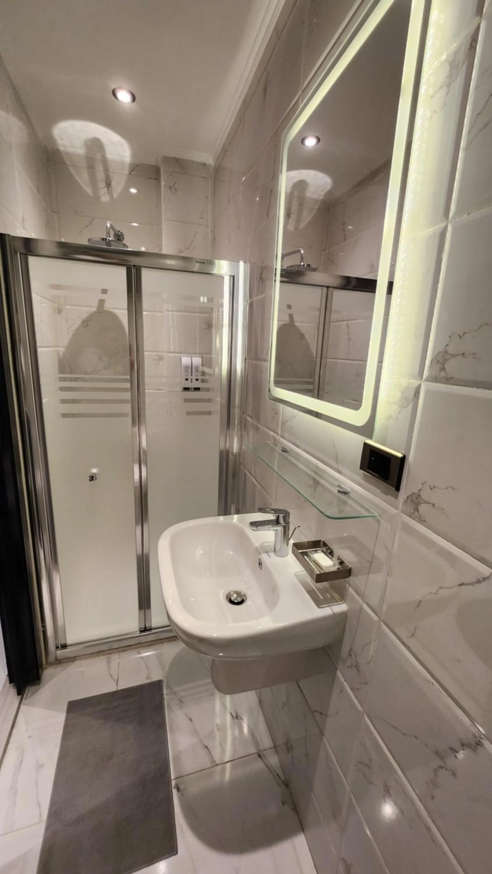 Shower in Helio Cairo Hotel