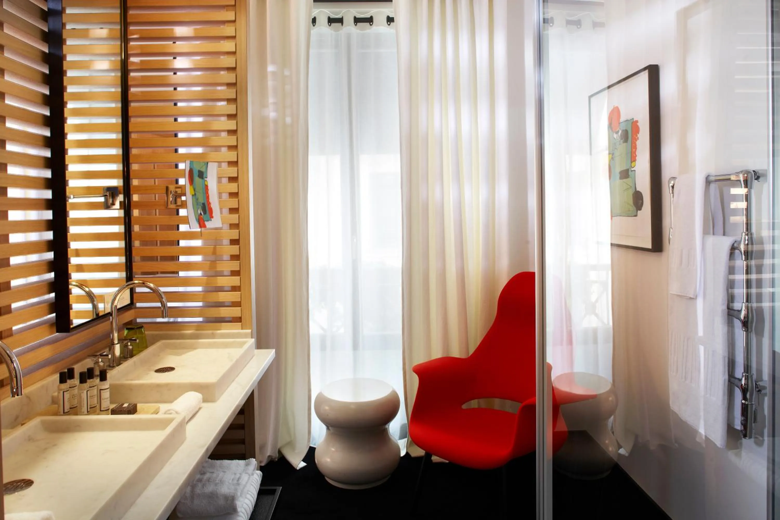 Bathroom in Hôtel du Ministère