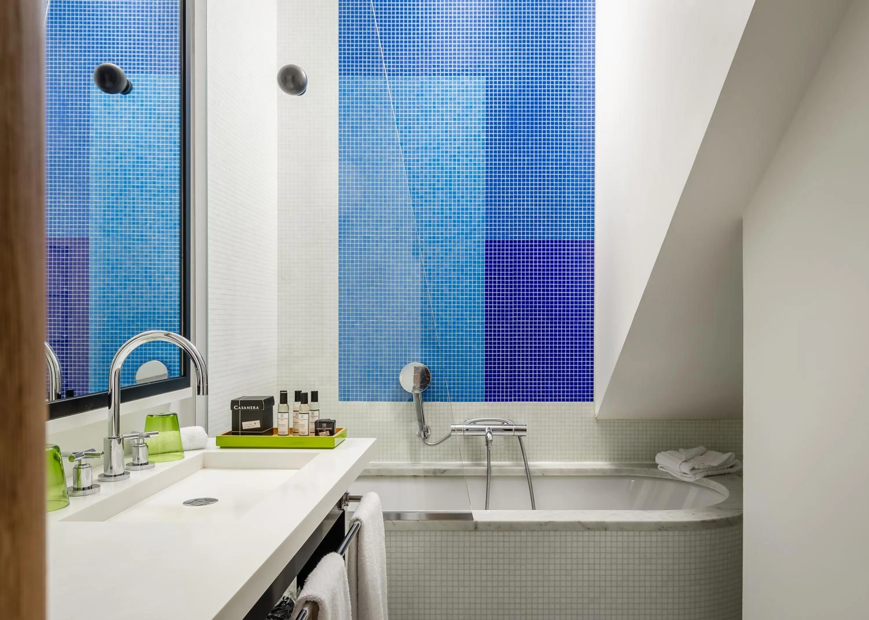 Bathroom in Hôtel du Ministère