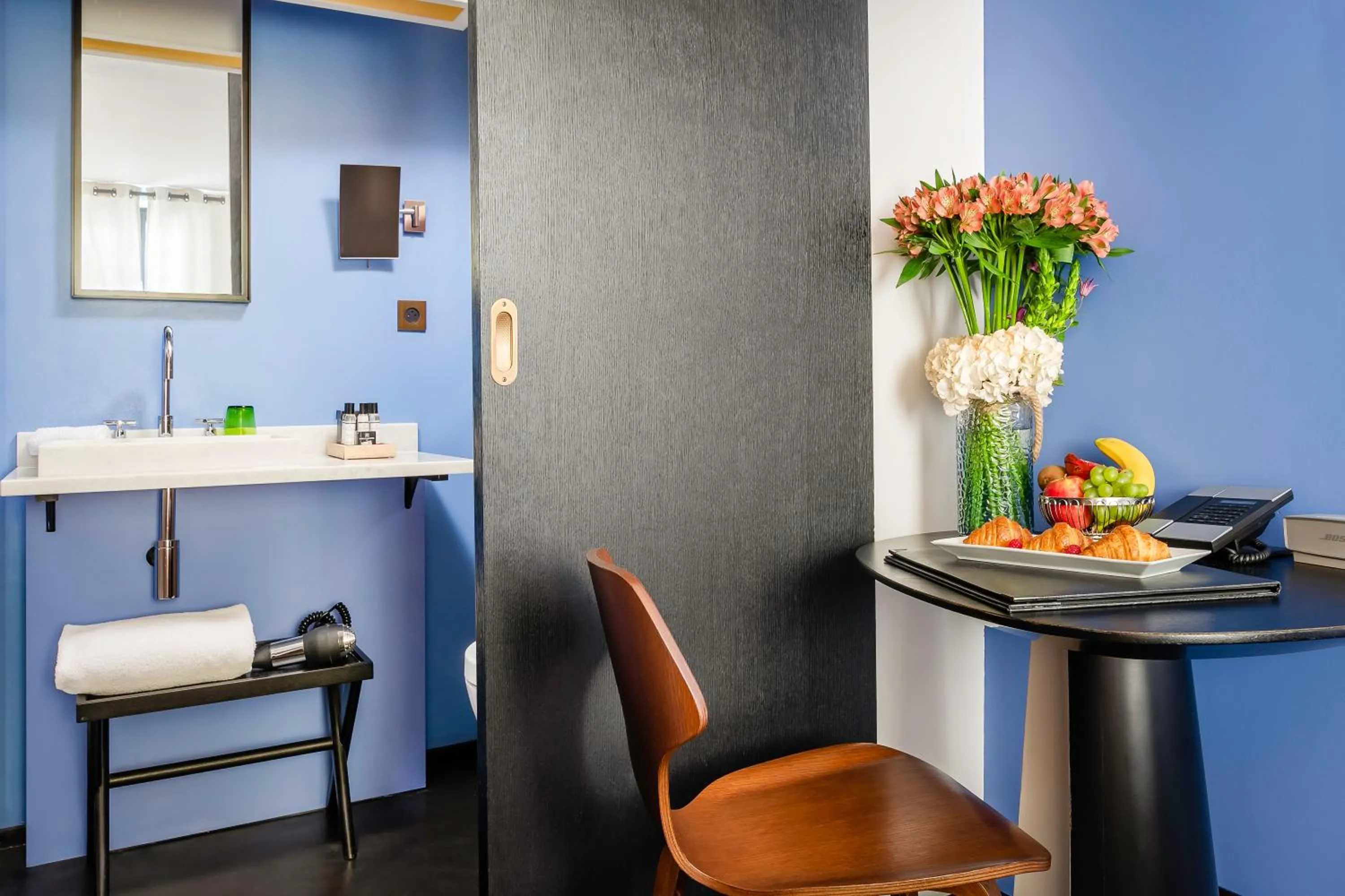 Bathroom in Hôtel du Ministère