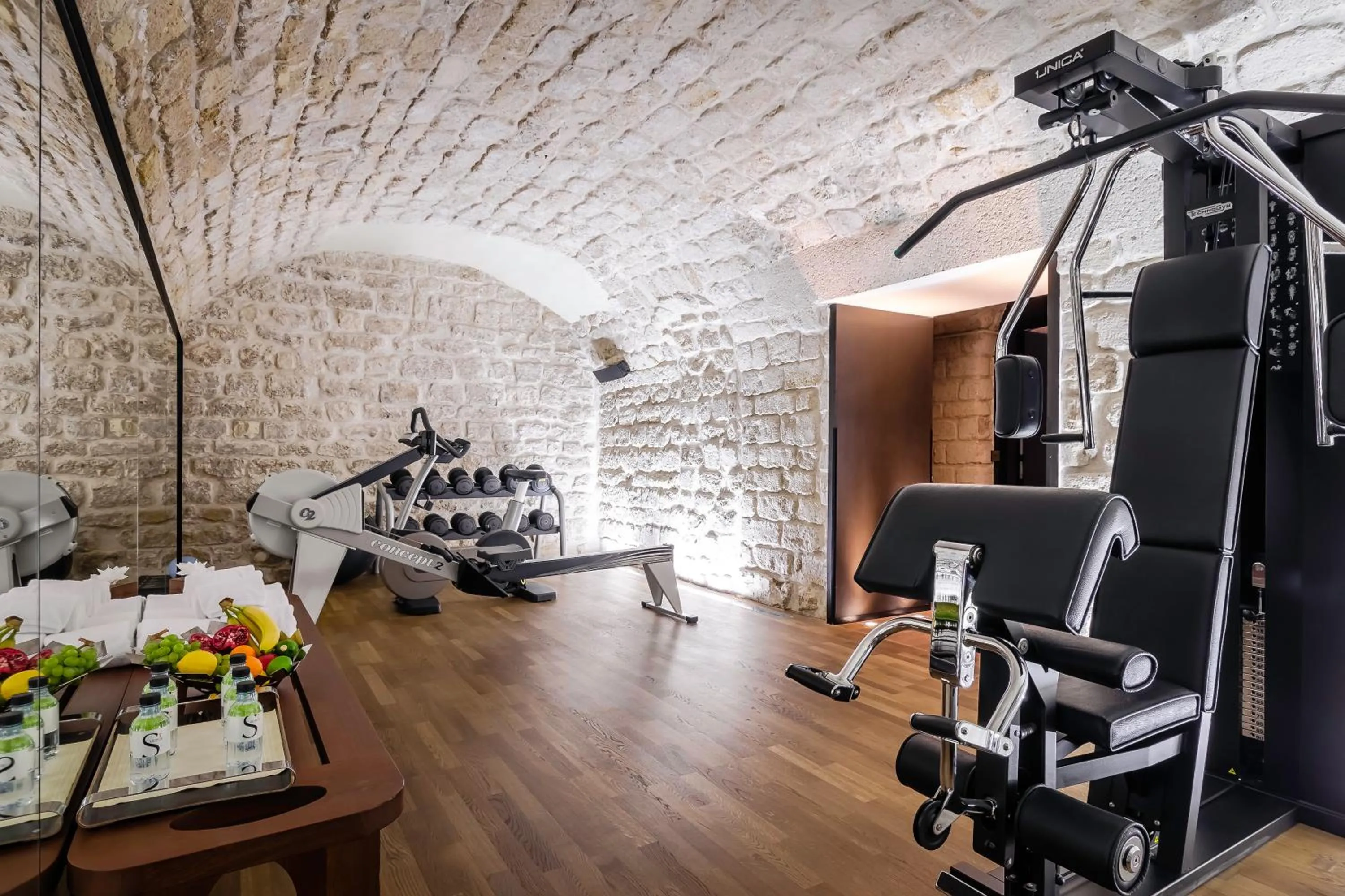 Fitness centre/facilities in Hôtel du Ministère