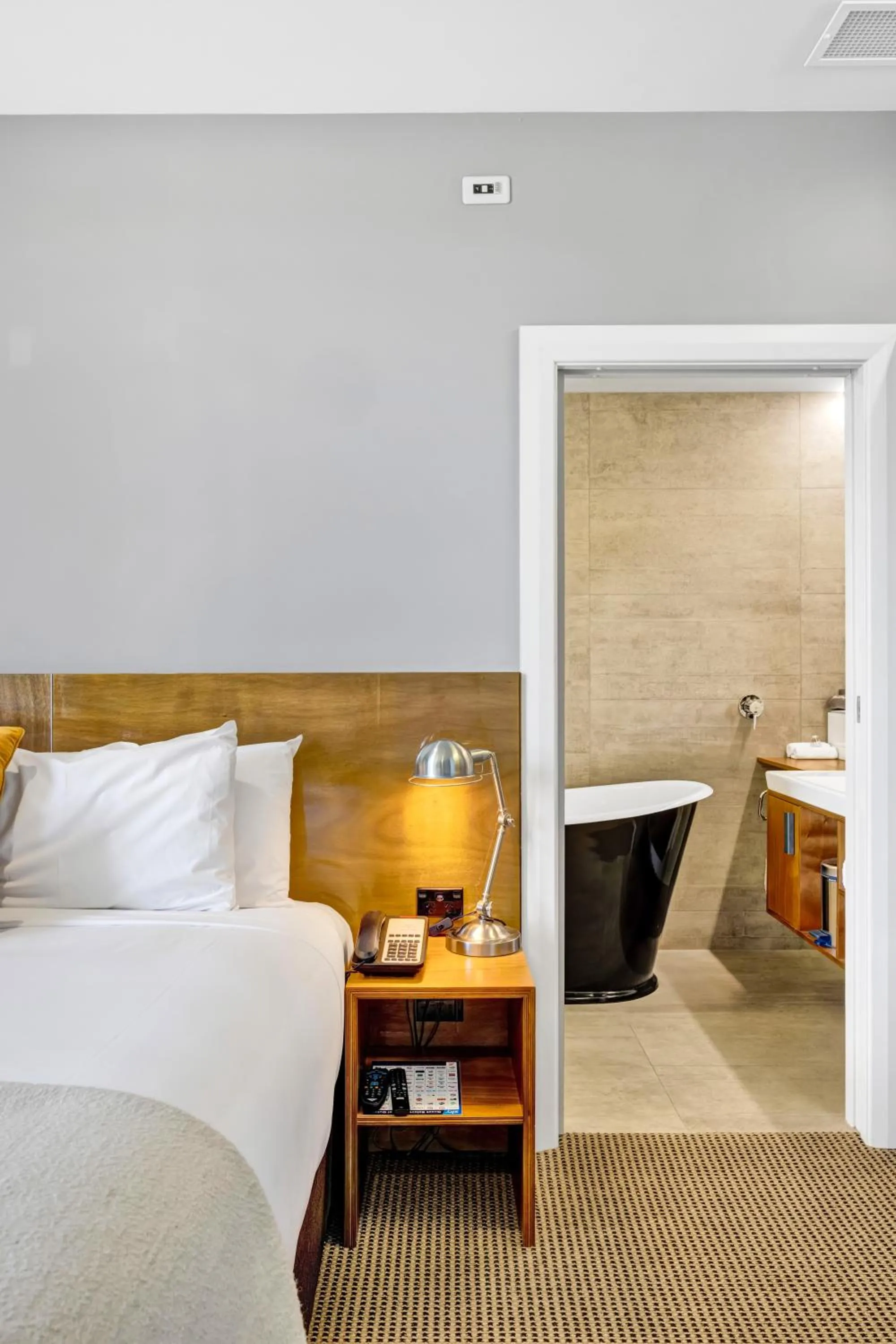 Photo of the whole room, Bed in King and Queen Hotel Suites