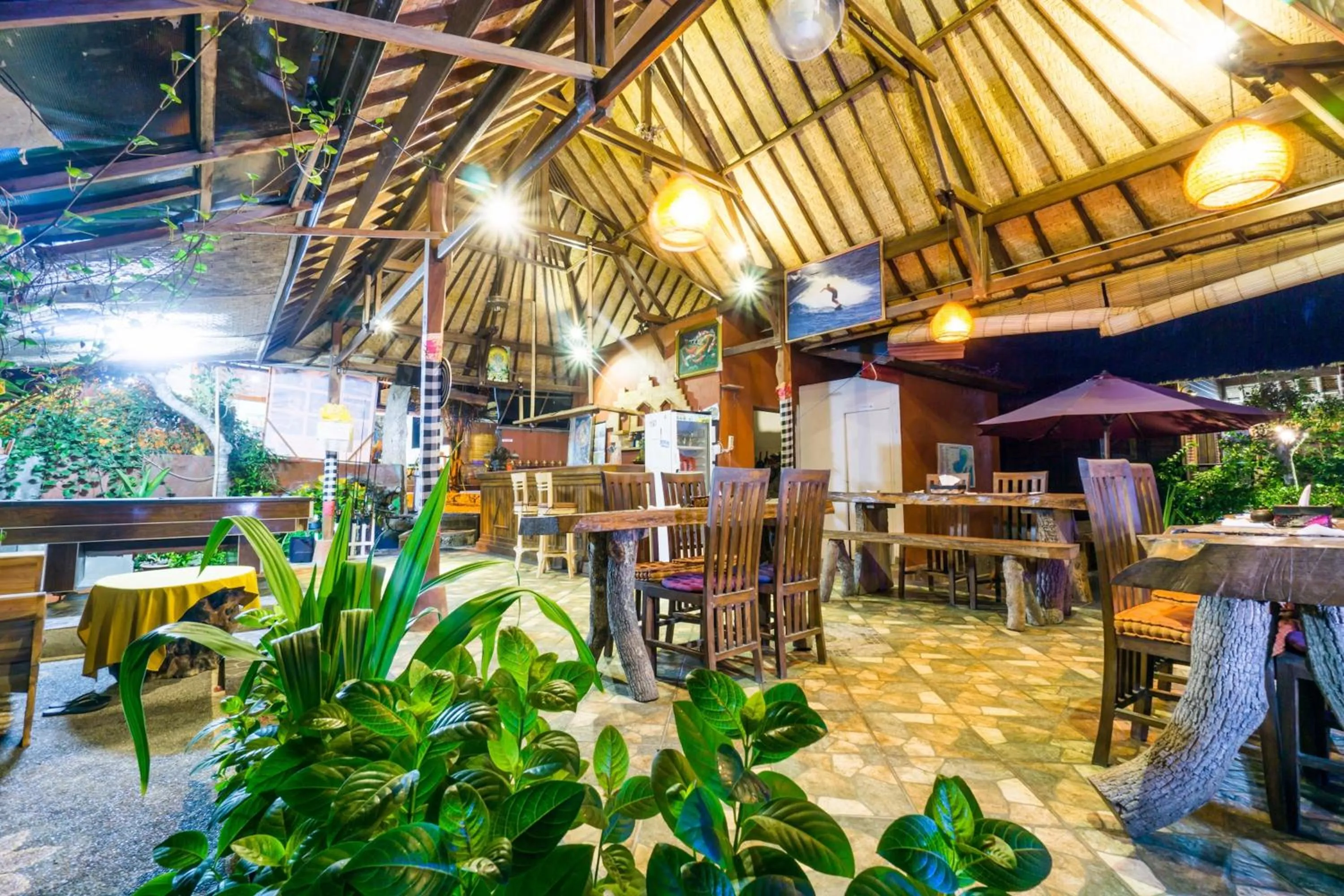 Restaurant/places to eat in The Dafish Ceningan