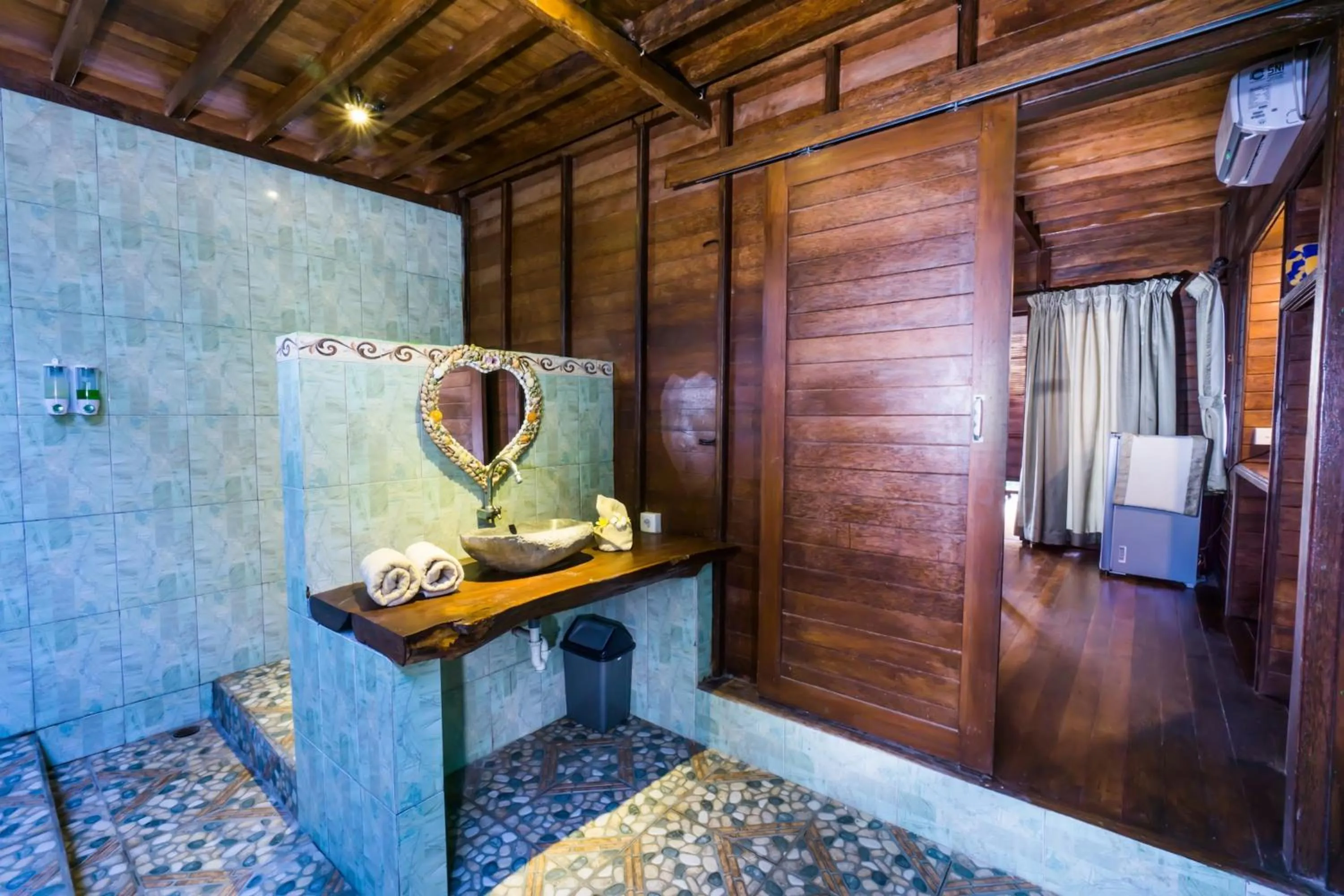 Bathroom in The Dafish Ceningan