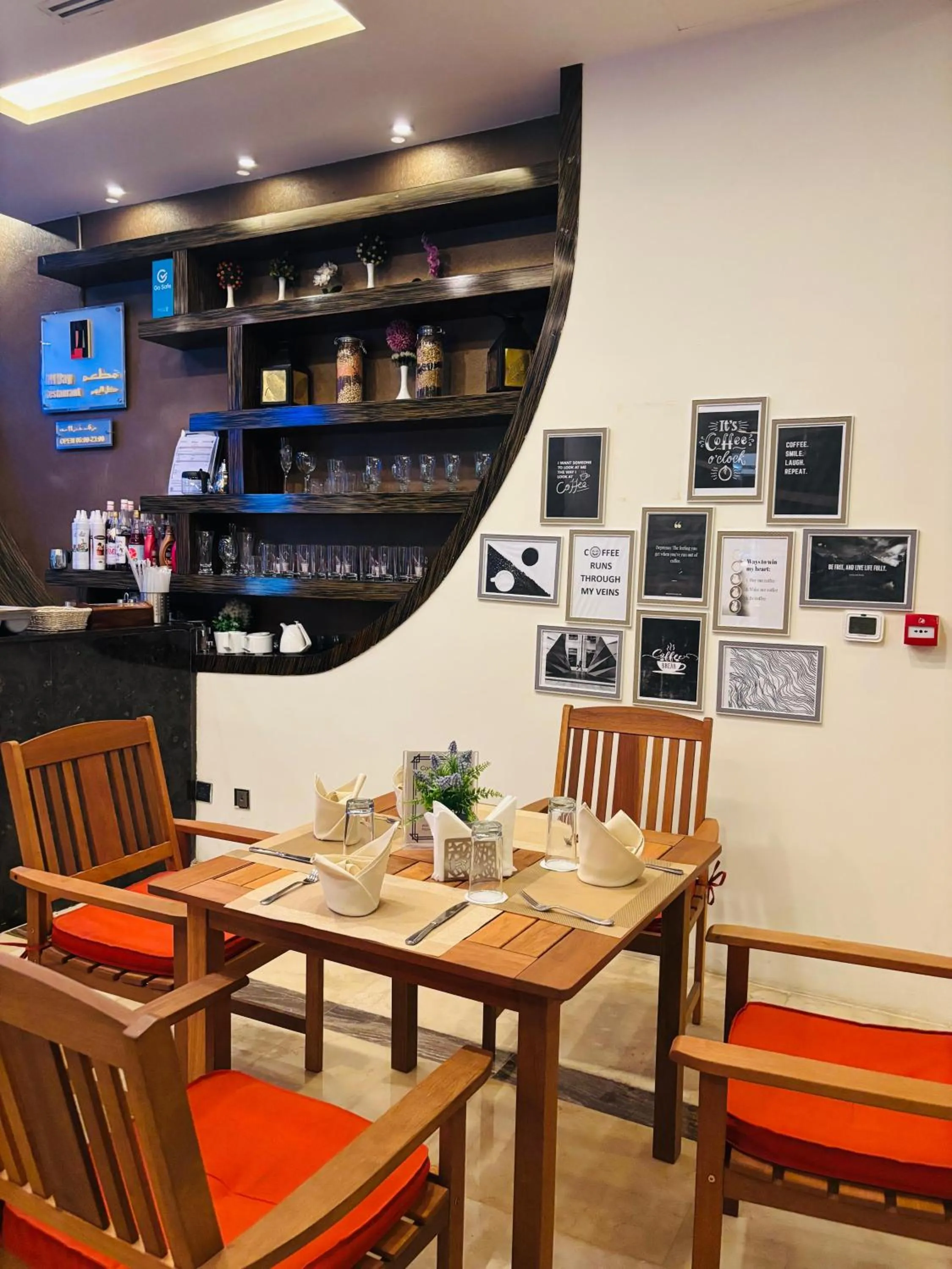 Restaurant/places to eat in Nehal Hotel