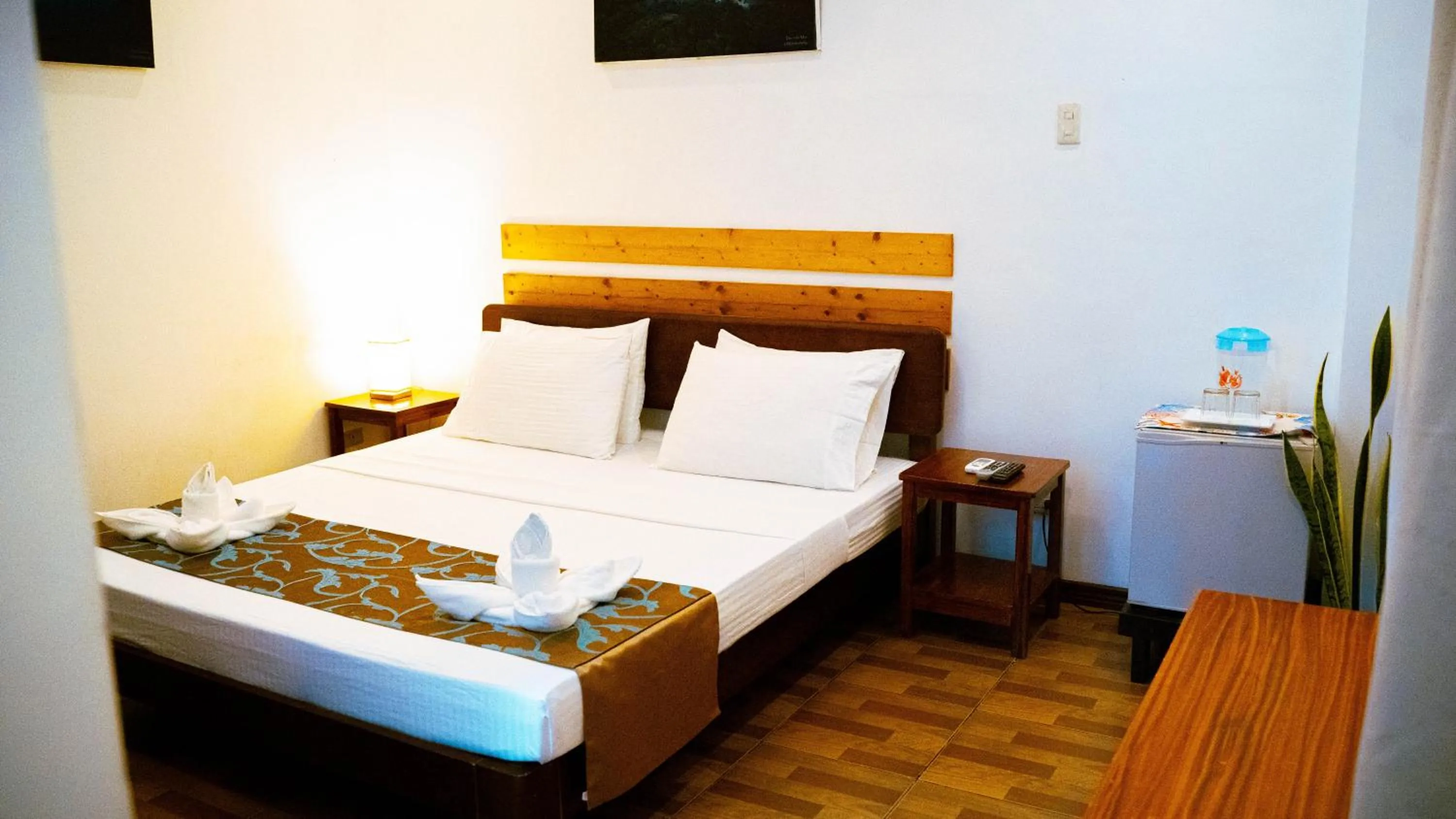 Bedroom, Bed in DiveGurus Boracay Beach Resort