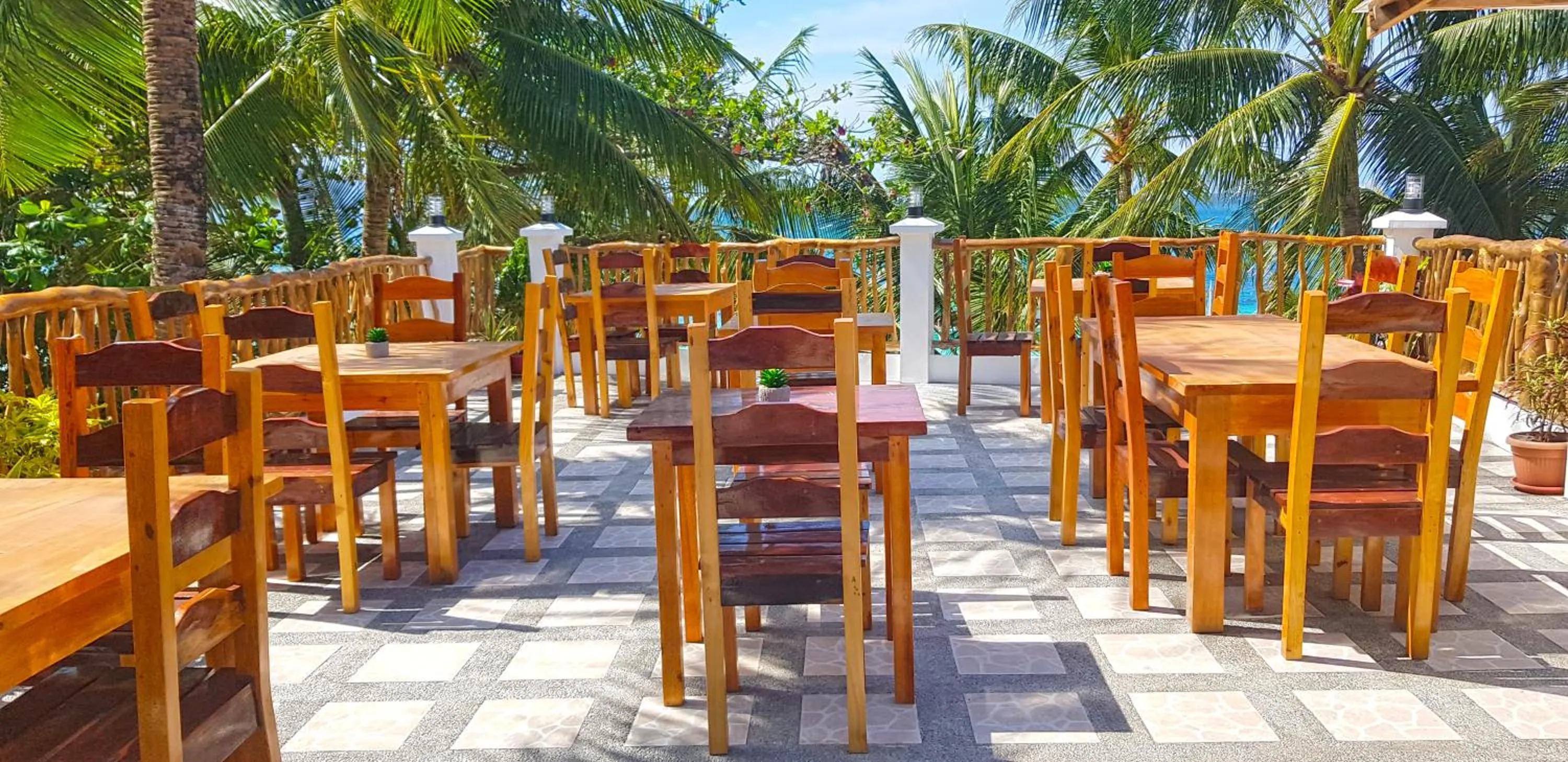 Restaurant/places to eat in DiveGurus Boracay Beach Resort