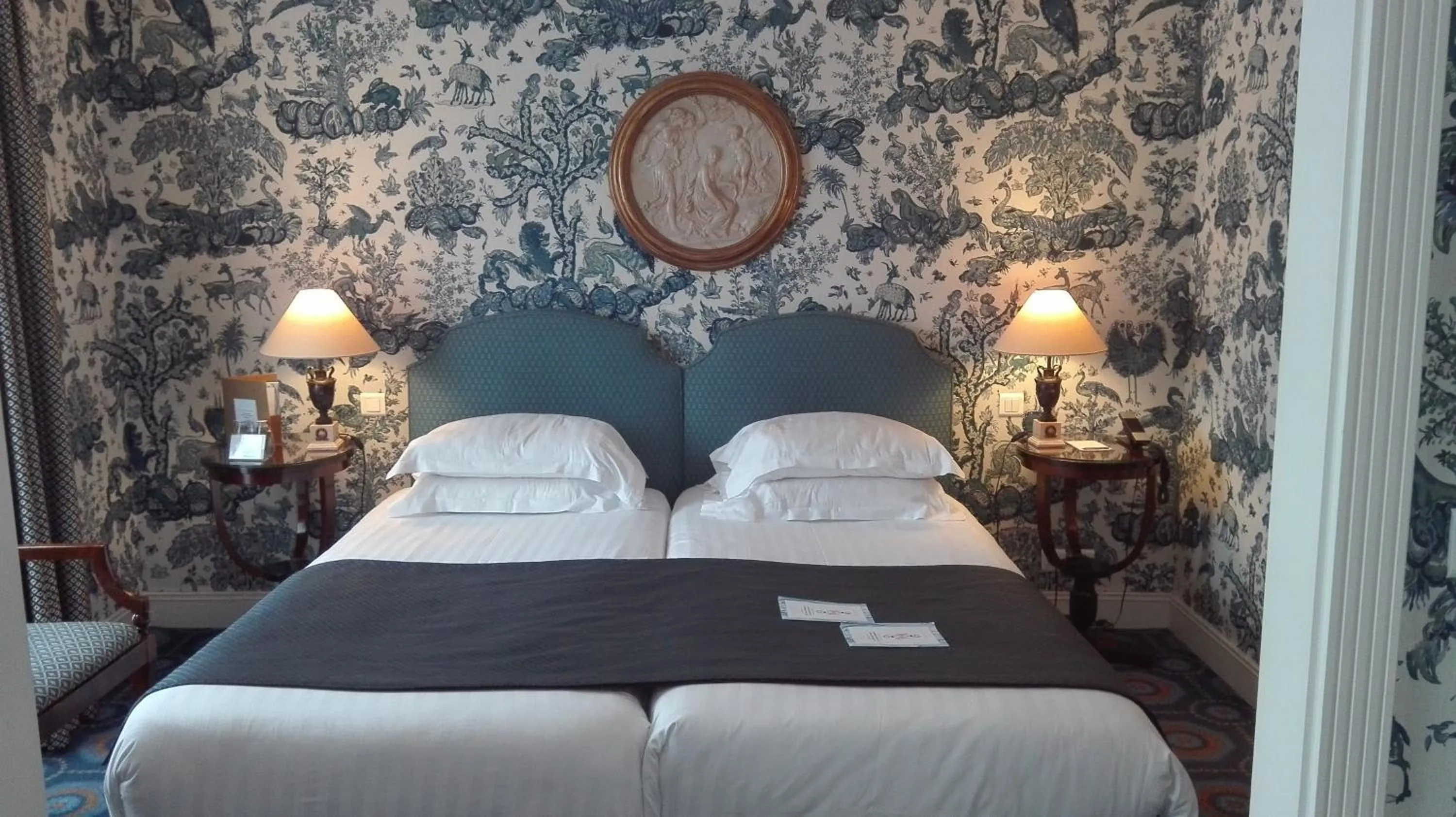 Bed in Hôtel des Grands Hommes