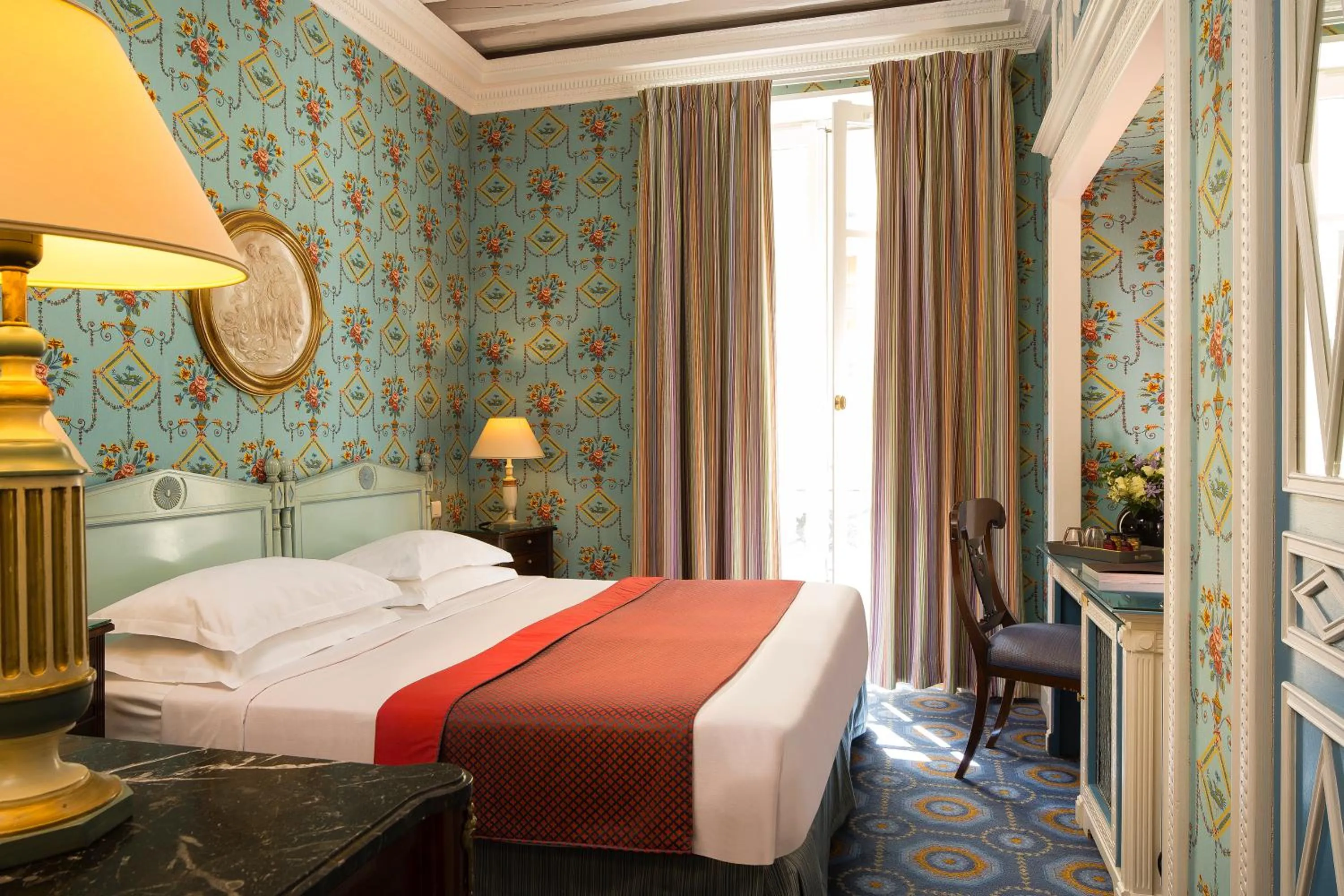 Bed in Hôtel des Grands Hommes