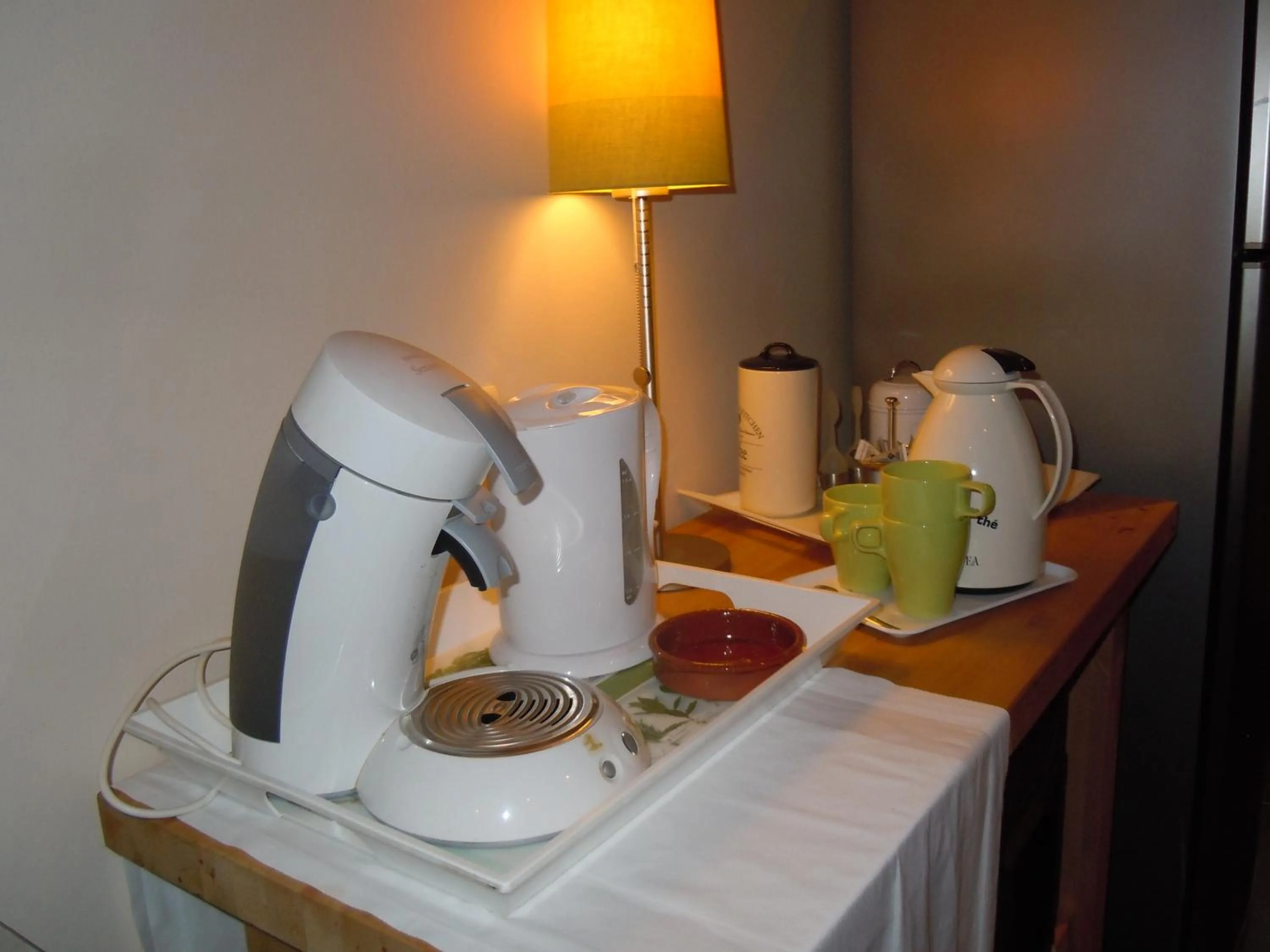 Coffee/tea facilities in B&B De Pepelinck
