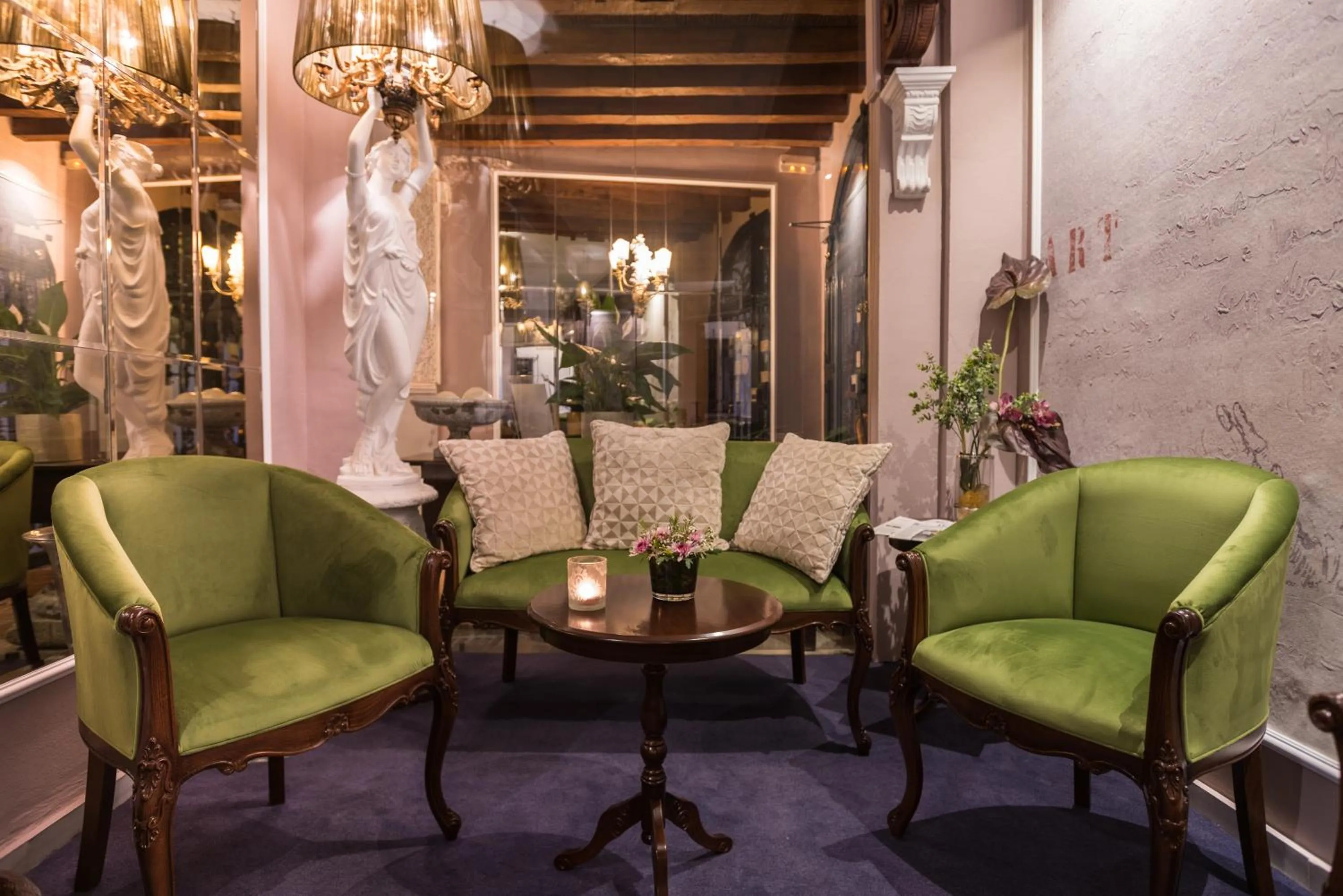 Lounge or bar in The Town House