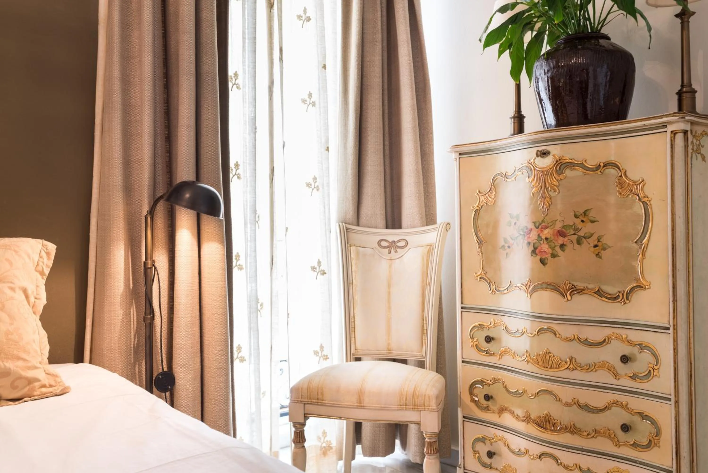 Decorative detail, Bed in The Town House