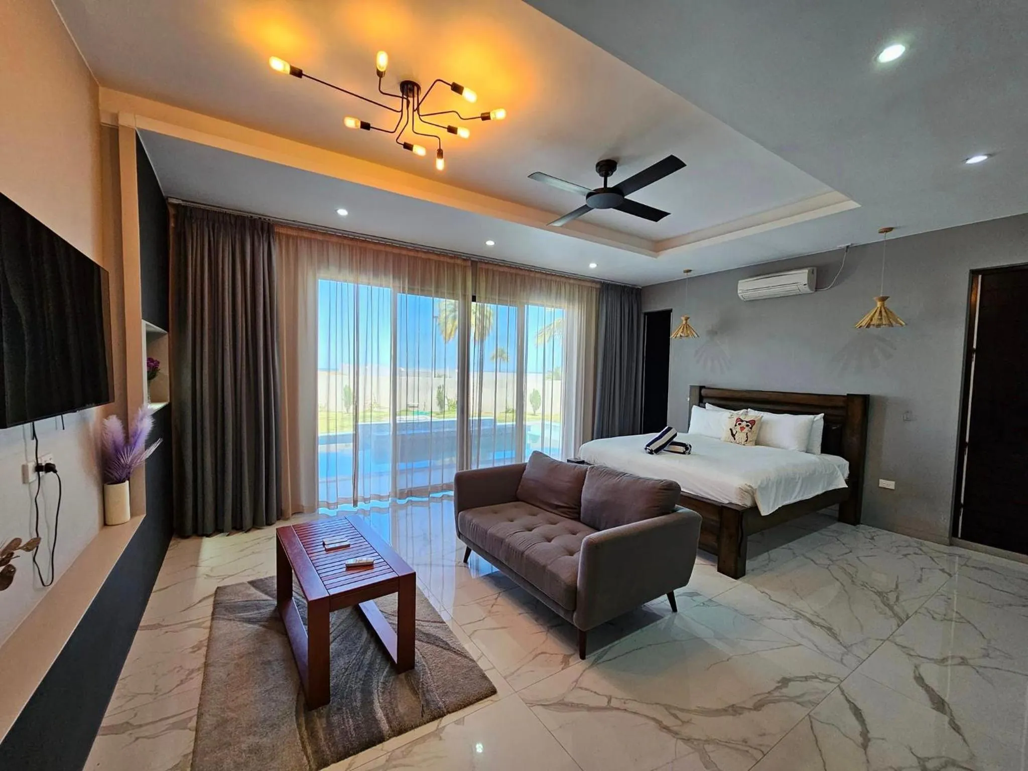 Bedroom, Bed in Naisoso Island Villas - Fiji