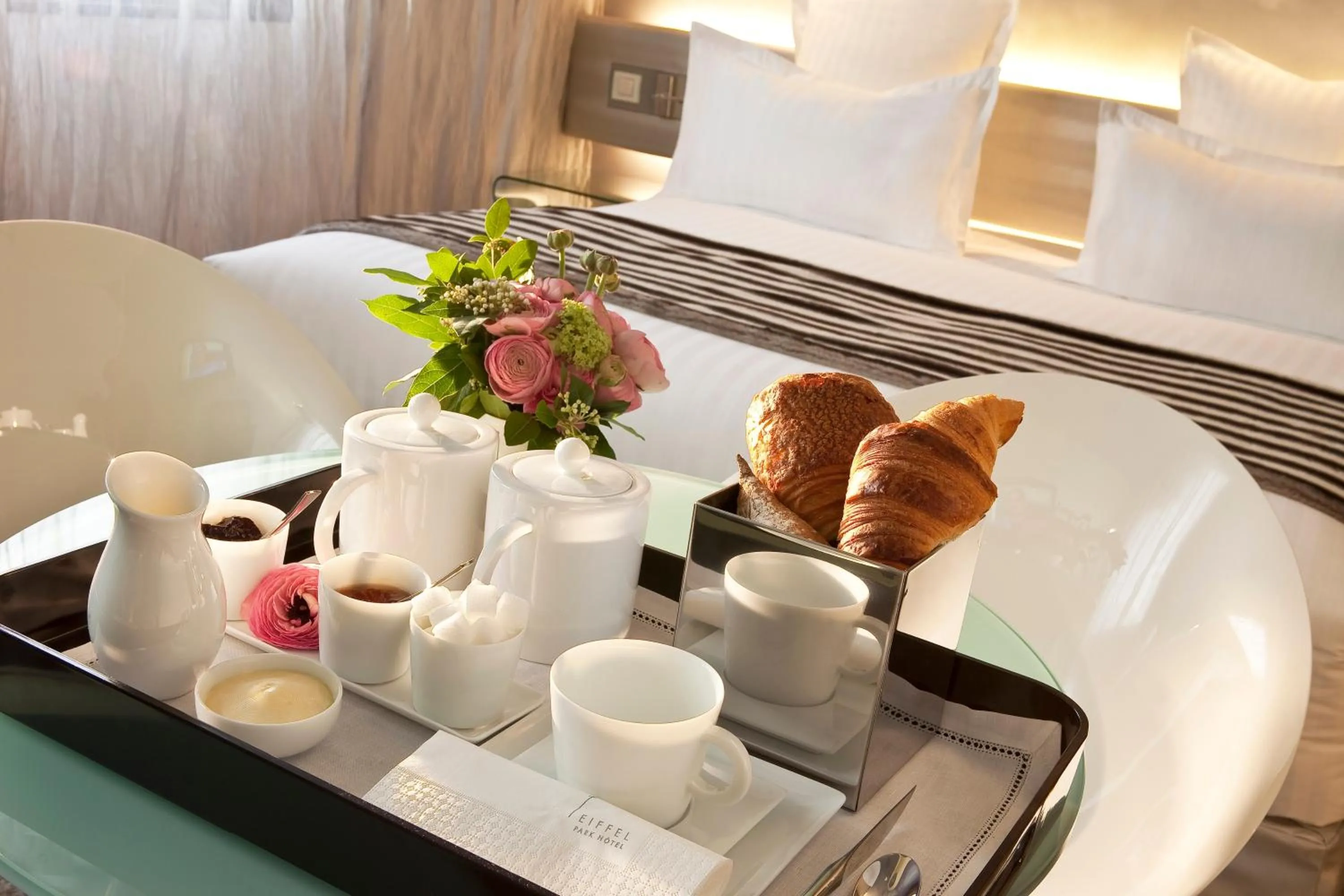 Breakfast, Bed in Le 7 Eiffel Hotel by Malone