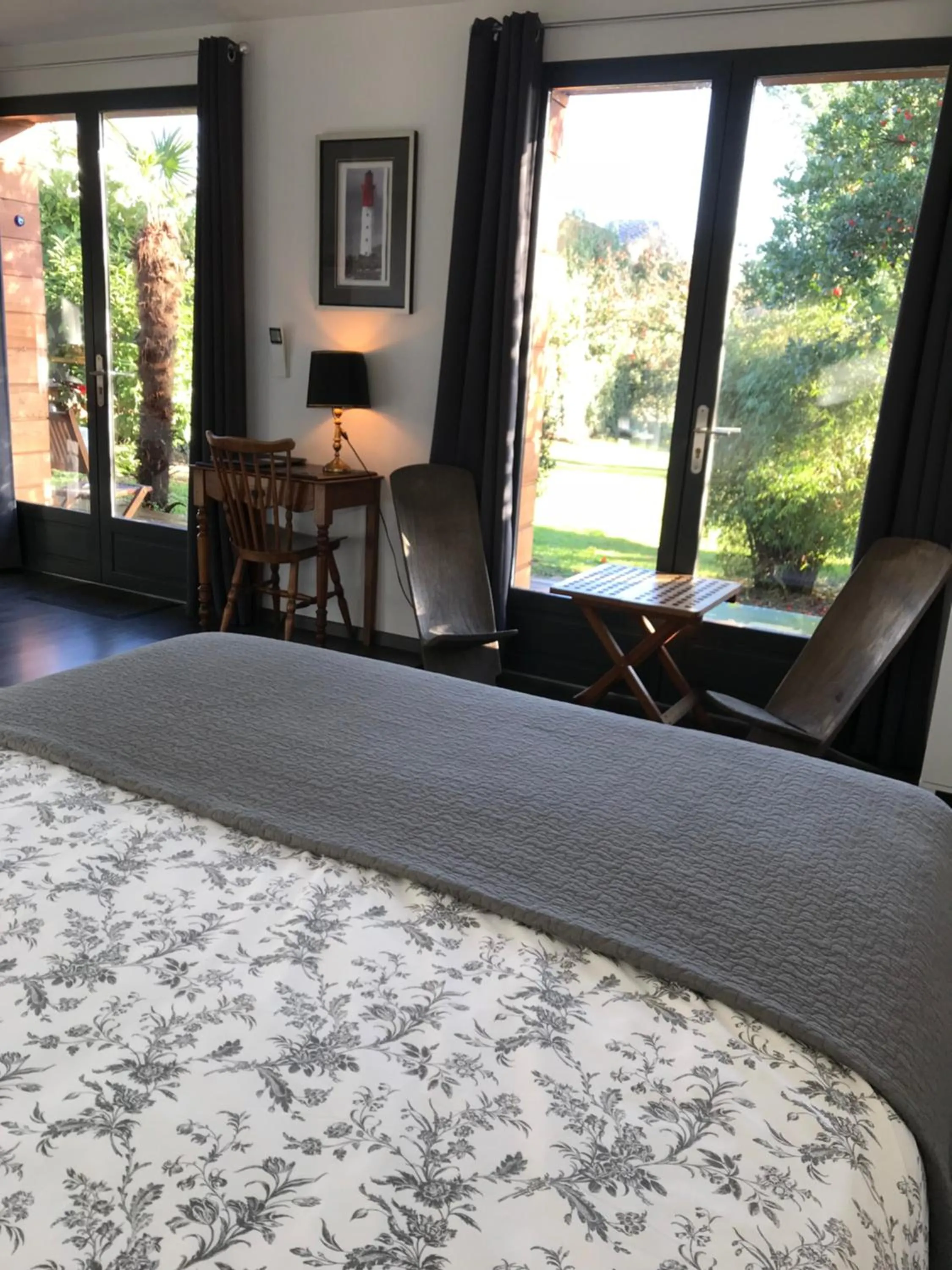 Garden view, Bed in Chambre d'Hôtes du Clos Bamboo