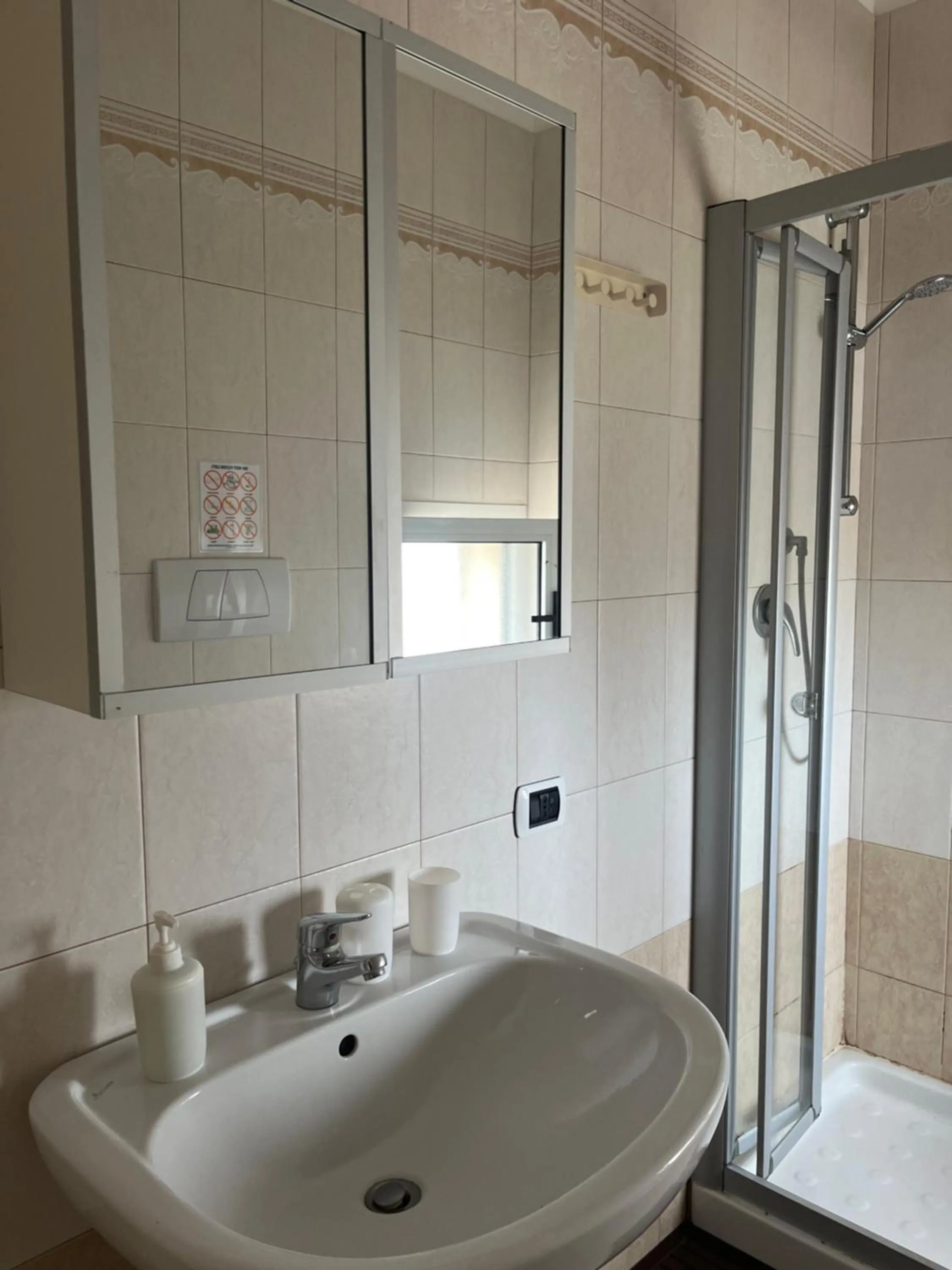 Bathroom in La Torre e il Mare Rooms by STHEY