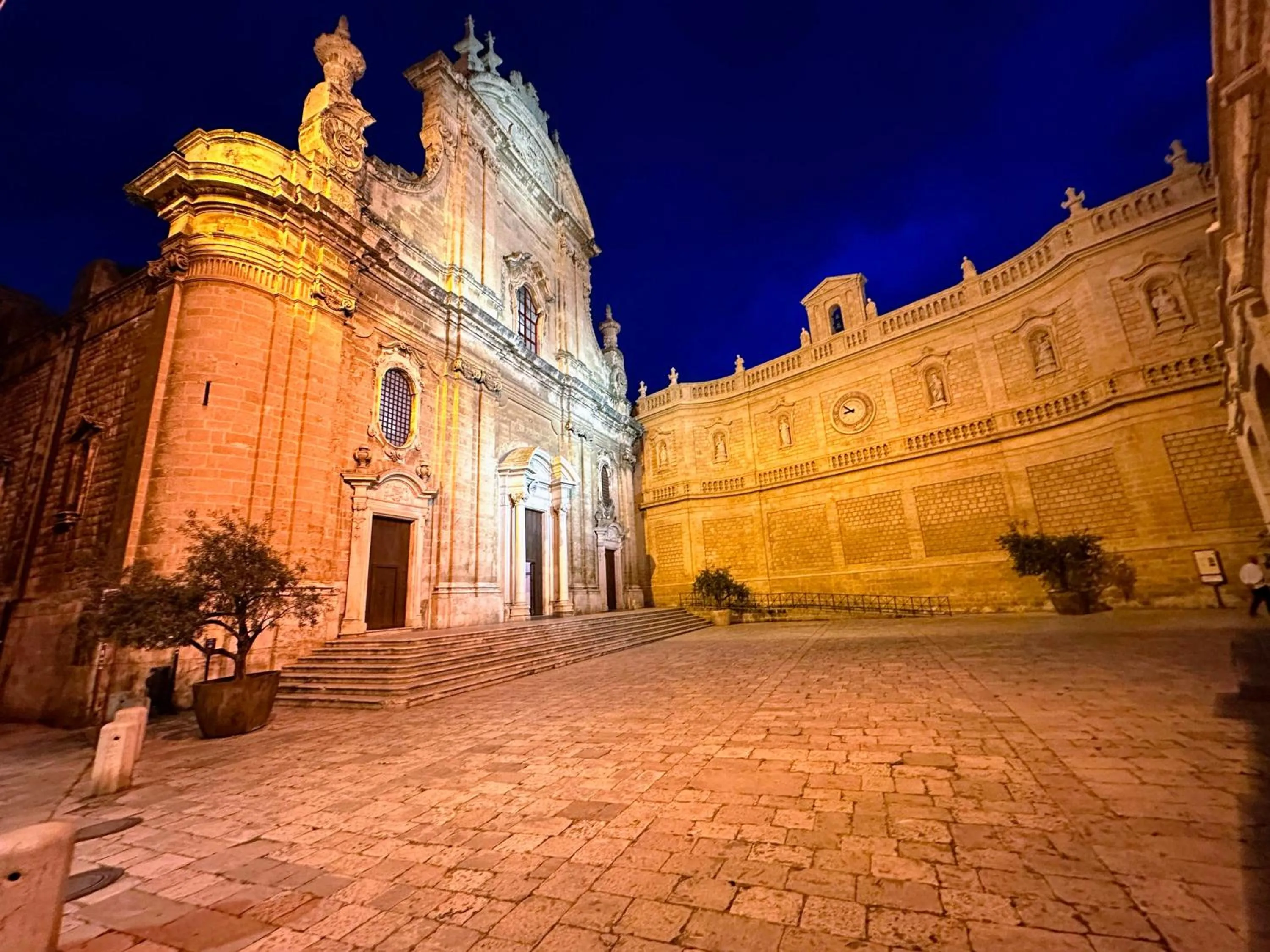 City view in La Torre e il Mare Rooms by STHEY