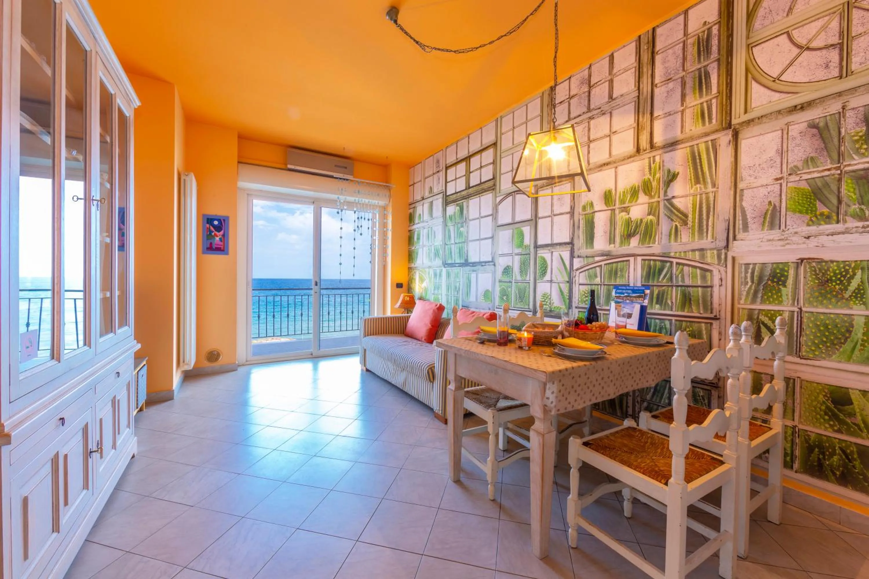 Laigueglia Beach - Happy Rentals
