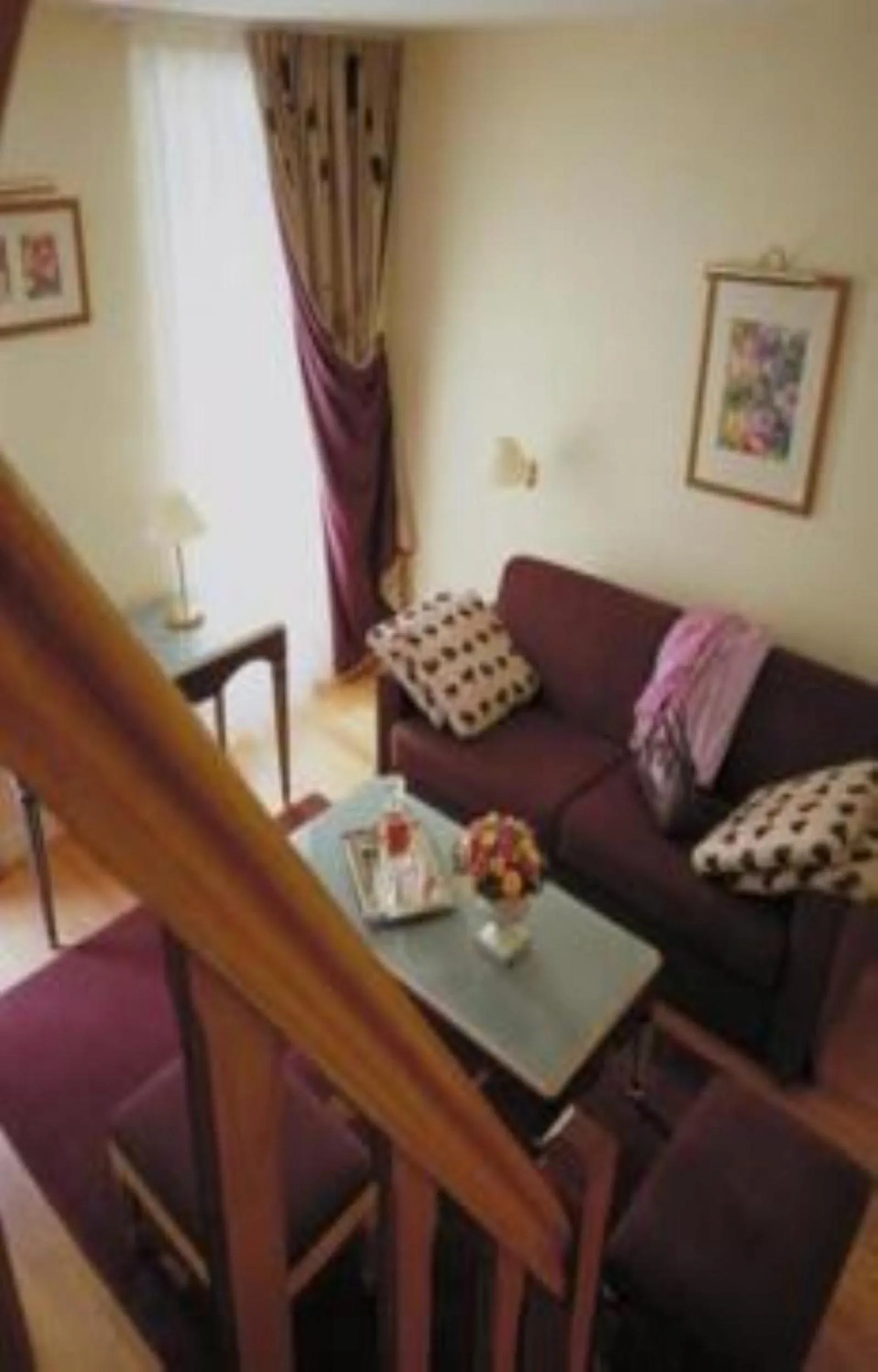 Living room in Hotel Suites Unic Renoir Saint-Germain