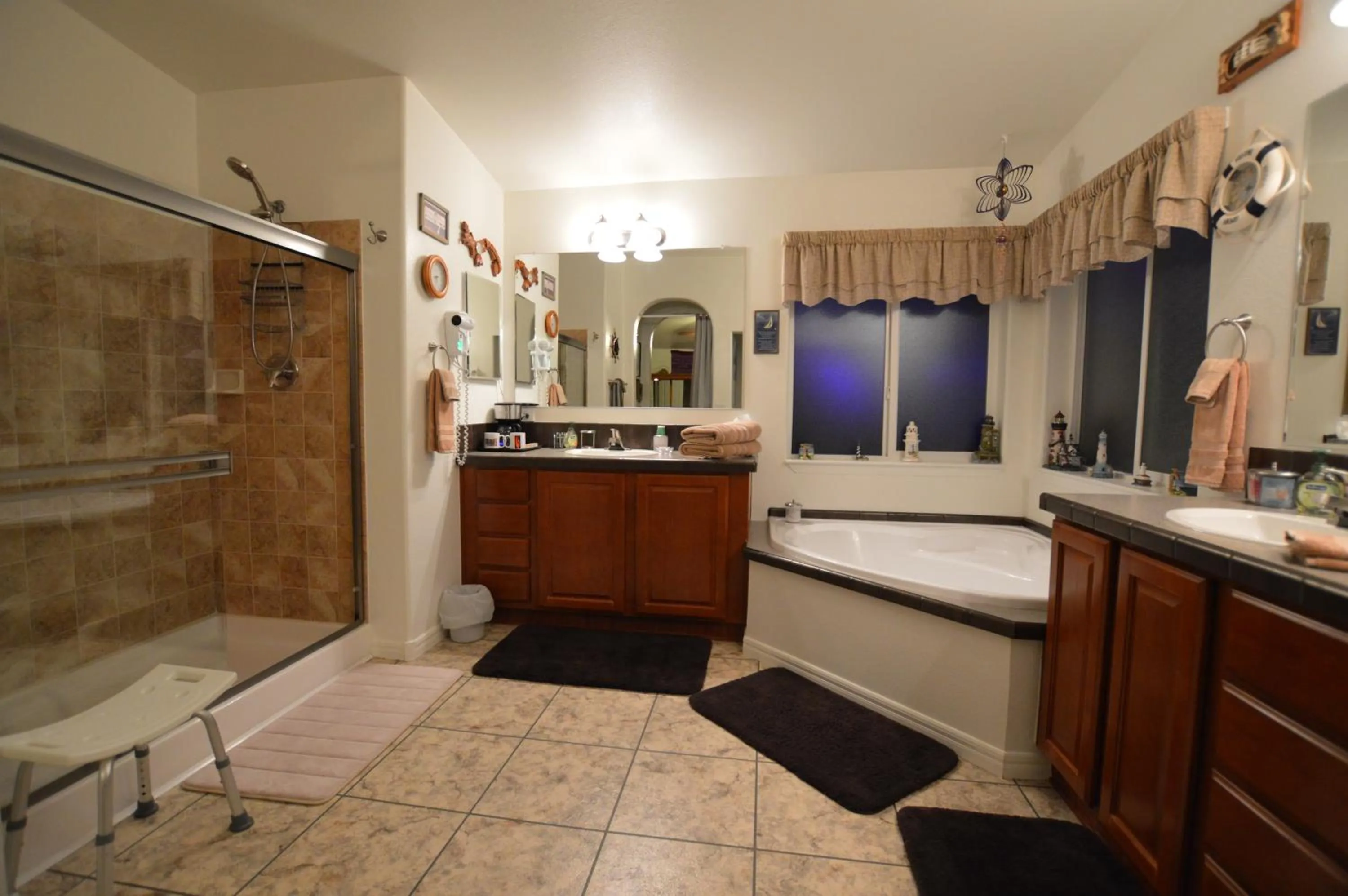 Other in The Bear's Den B&B