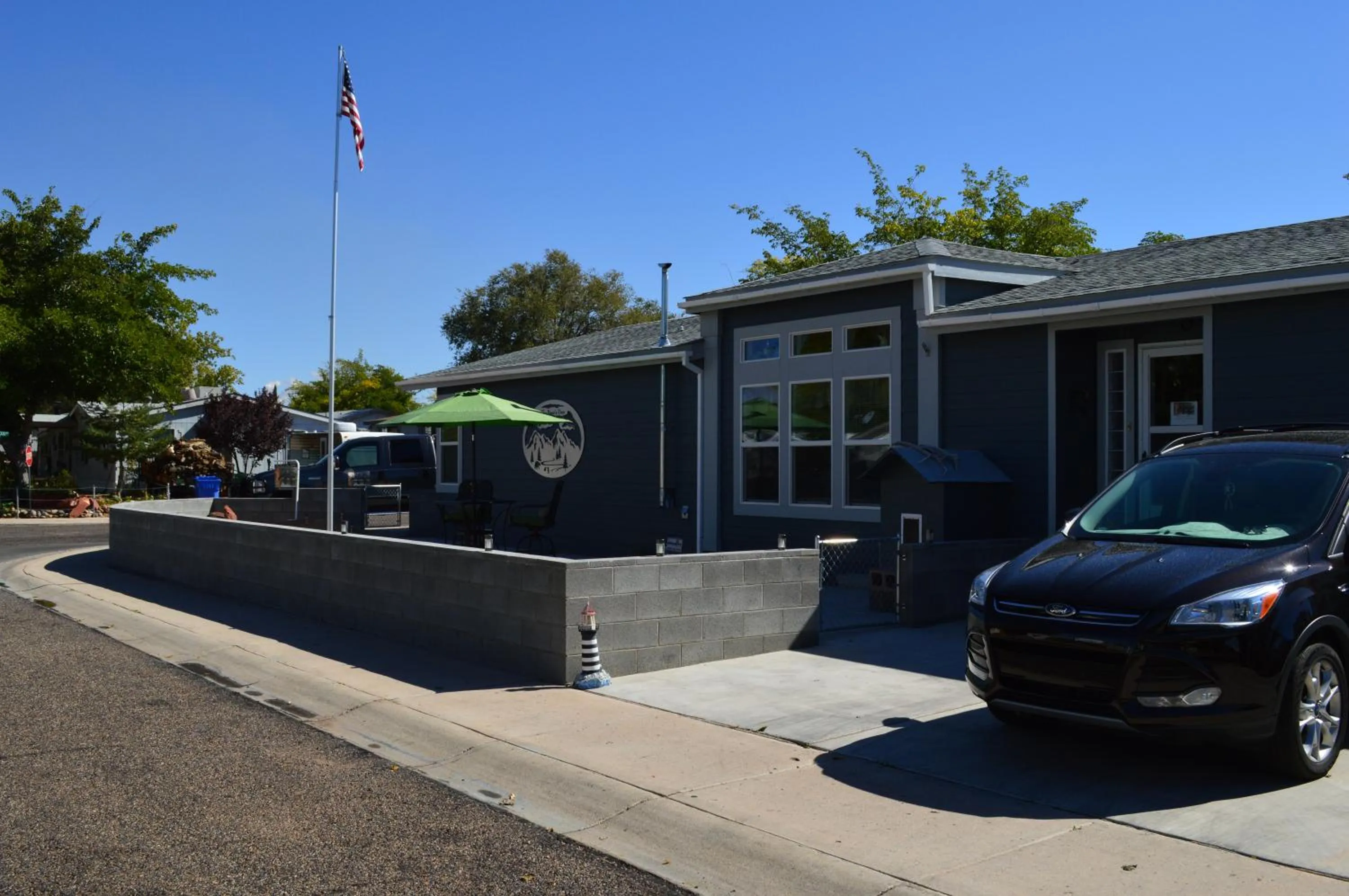 Property building in The Bear's Den B&B