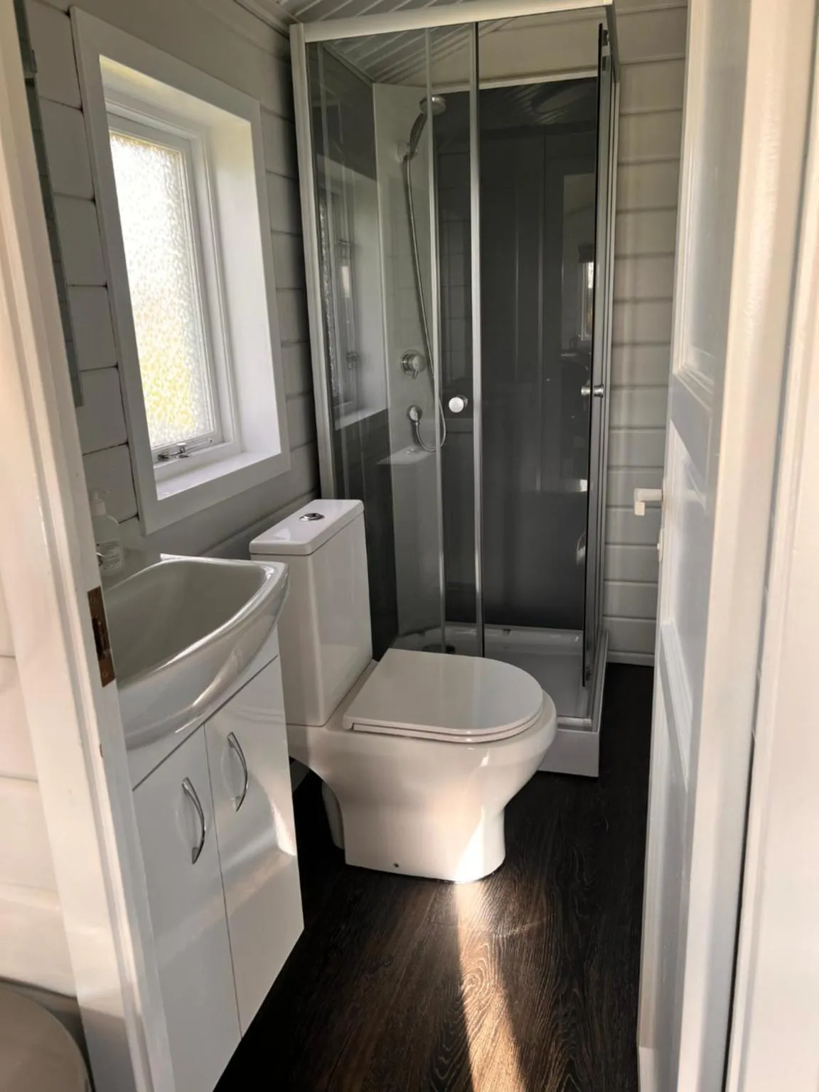 Bathroom in Hellisholar Cottages