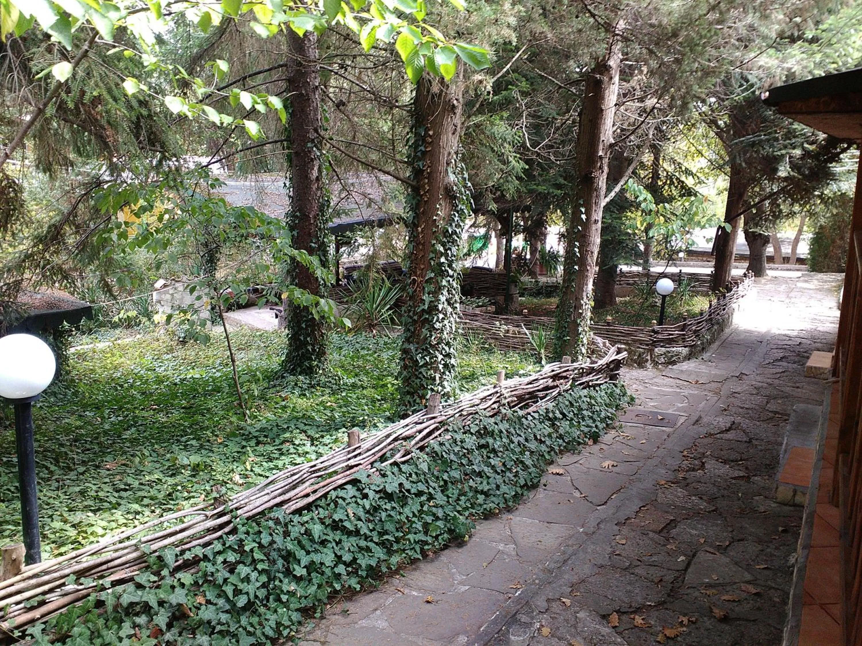 Garden view in Nimpha Bungalows