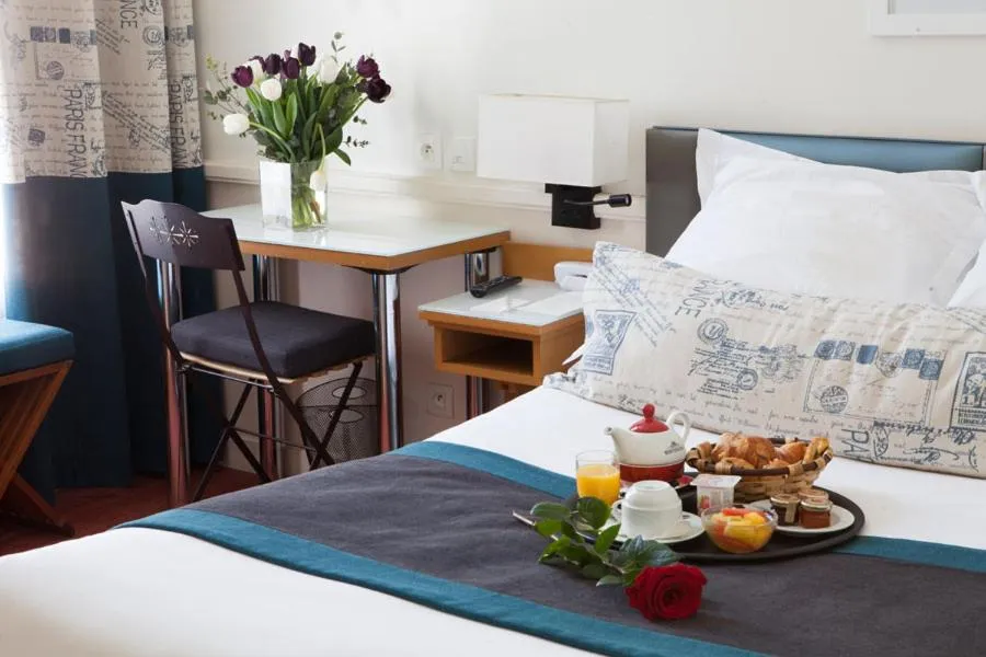 Bedroom, Bed in Hotel La Manufacture