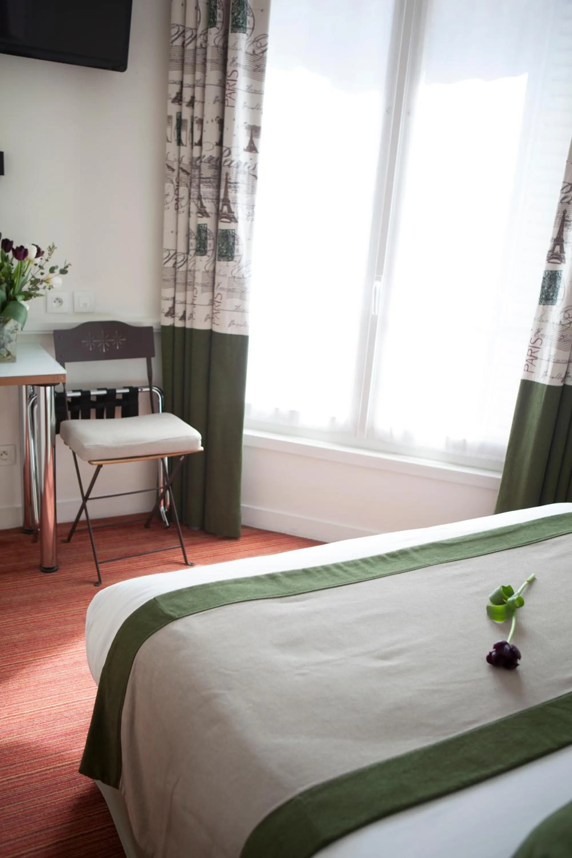 Bedroom, Bed in Hotel La Manufacture