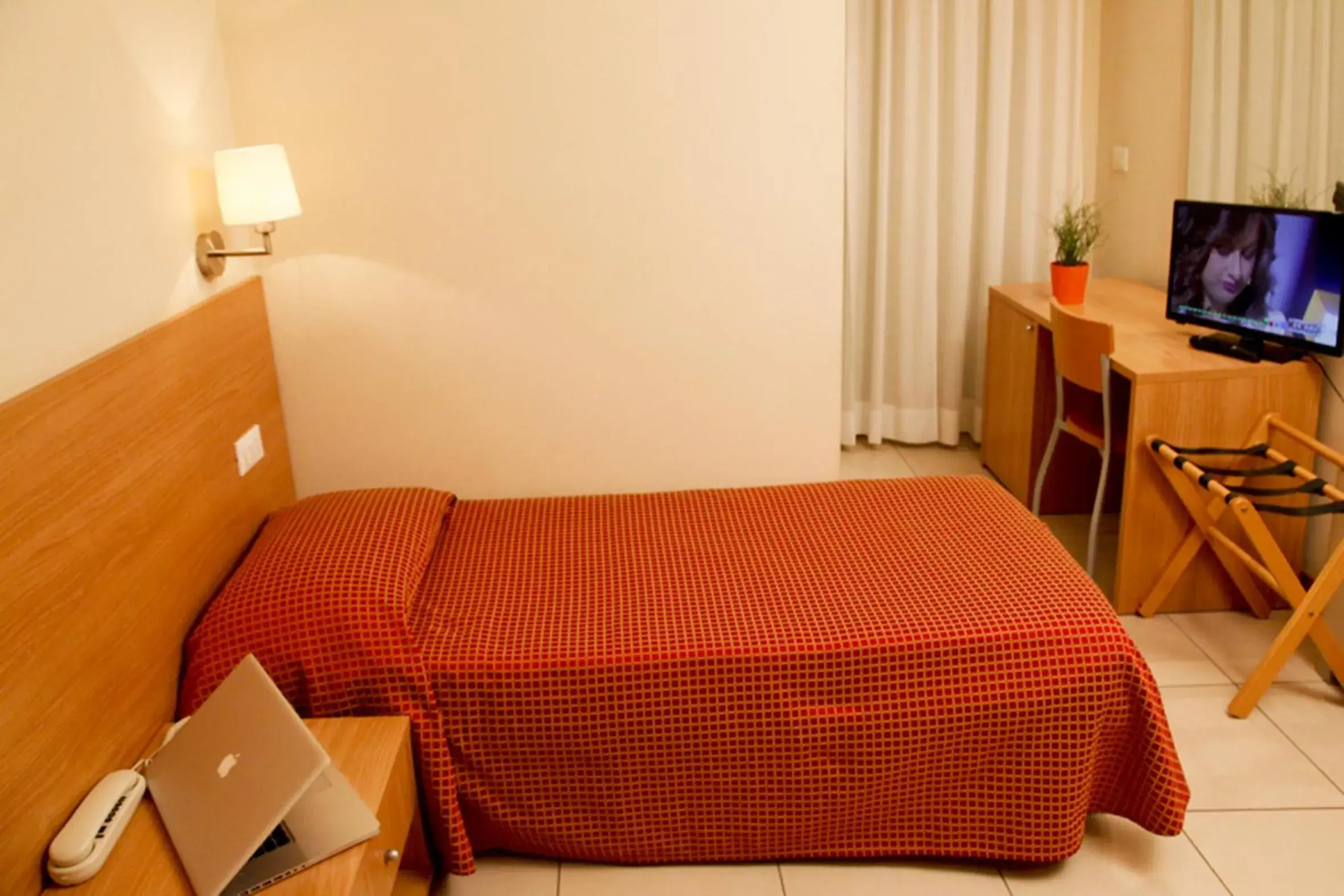 Single Room with Balcony in Hotel Majorca sul Mare in centro a Riccione con Area Fitness Single Room with Balcony in Hotel Majorca sul Mare in centro a Riccione con Area Fitness