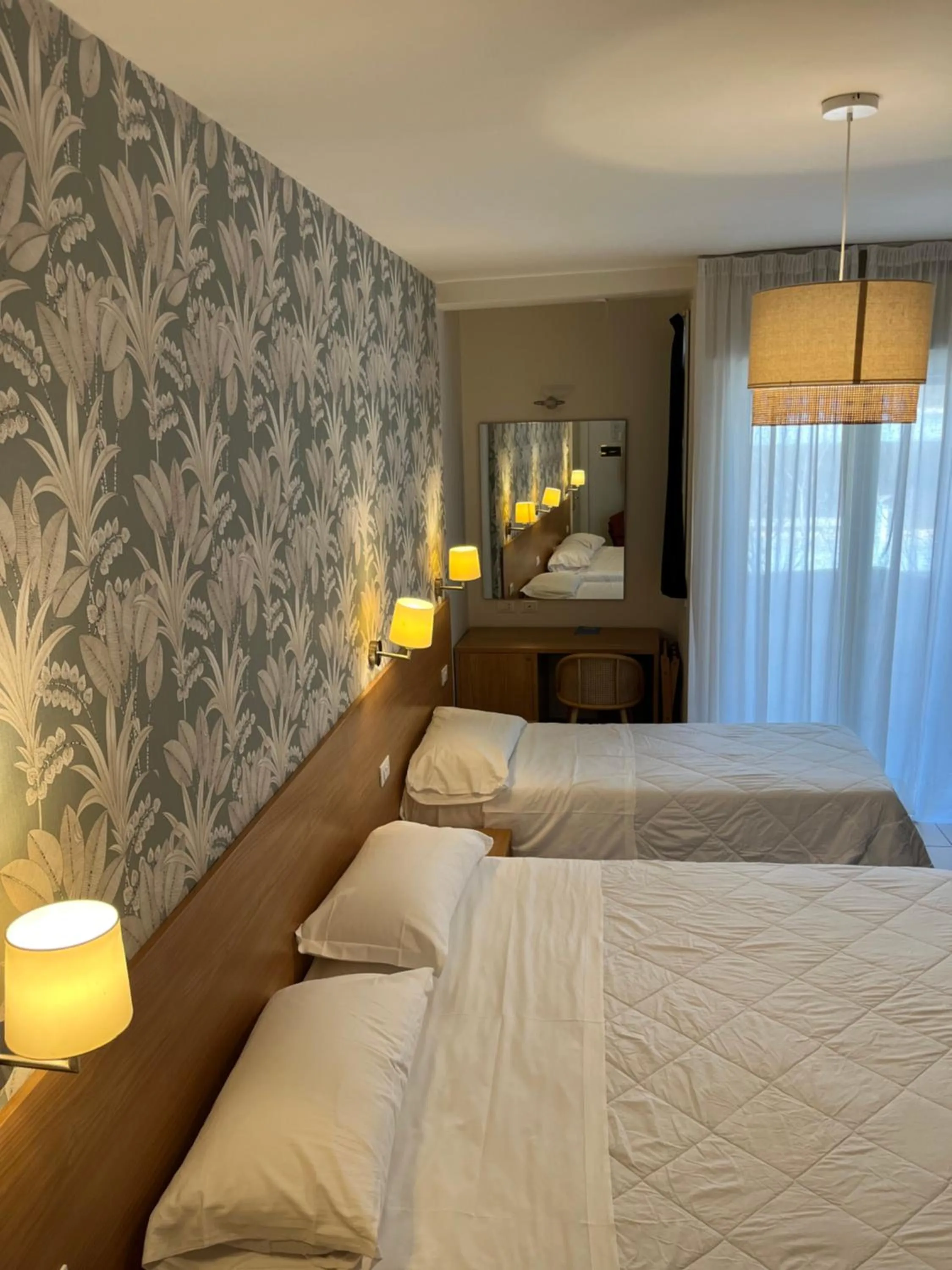 Bed in Hotel Majorca sul Mare in centro a Riccione con Area Fitness