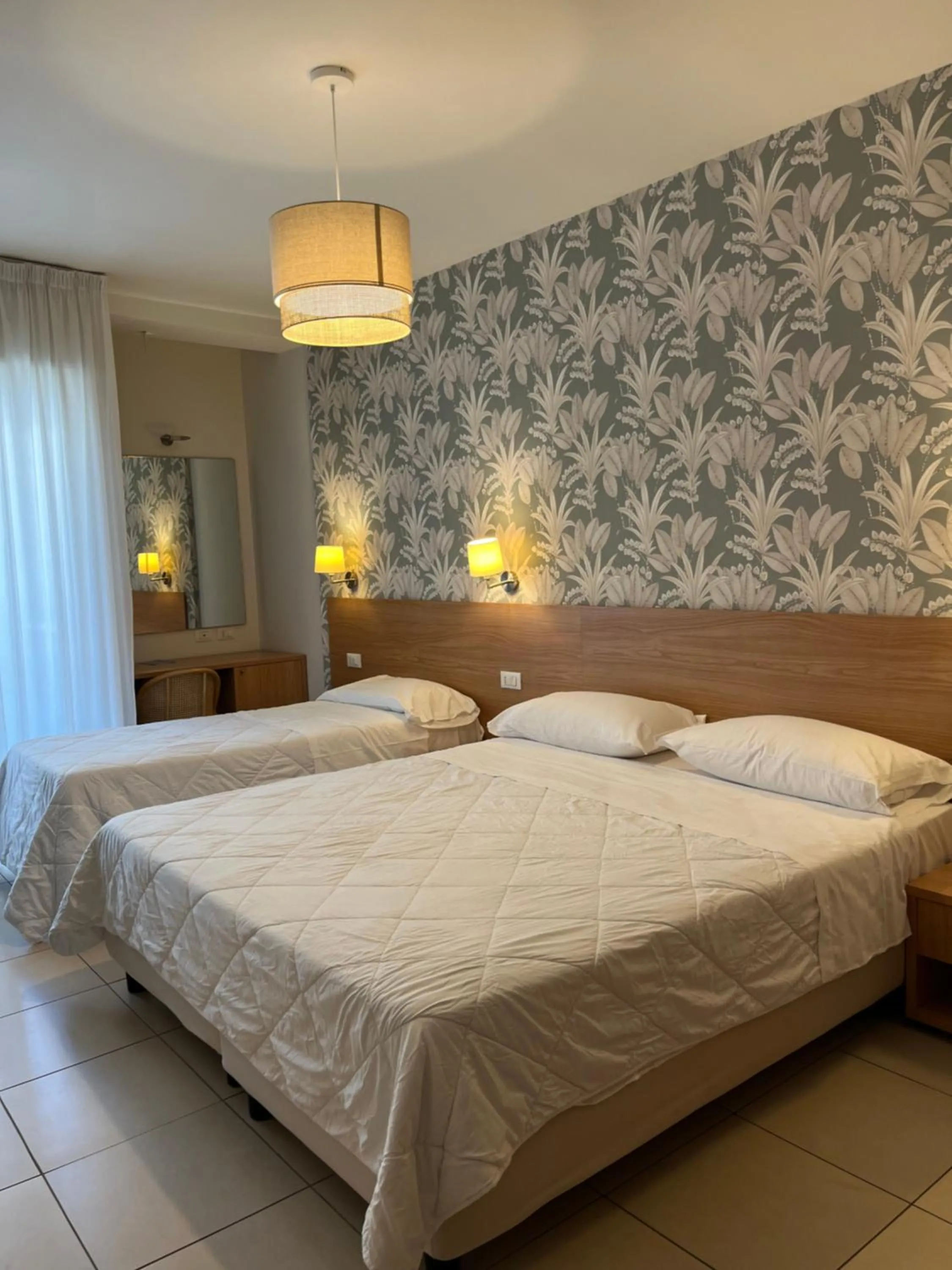 Bed in Hotel Majorca sul Mare in centro a Riccione con Area Fitness