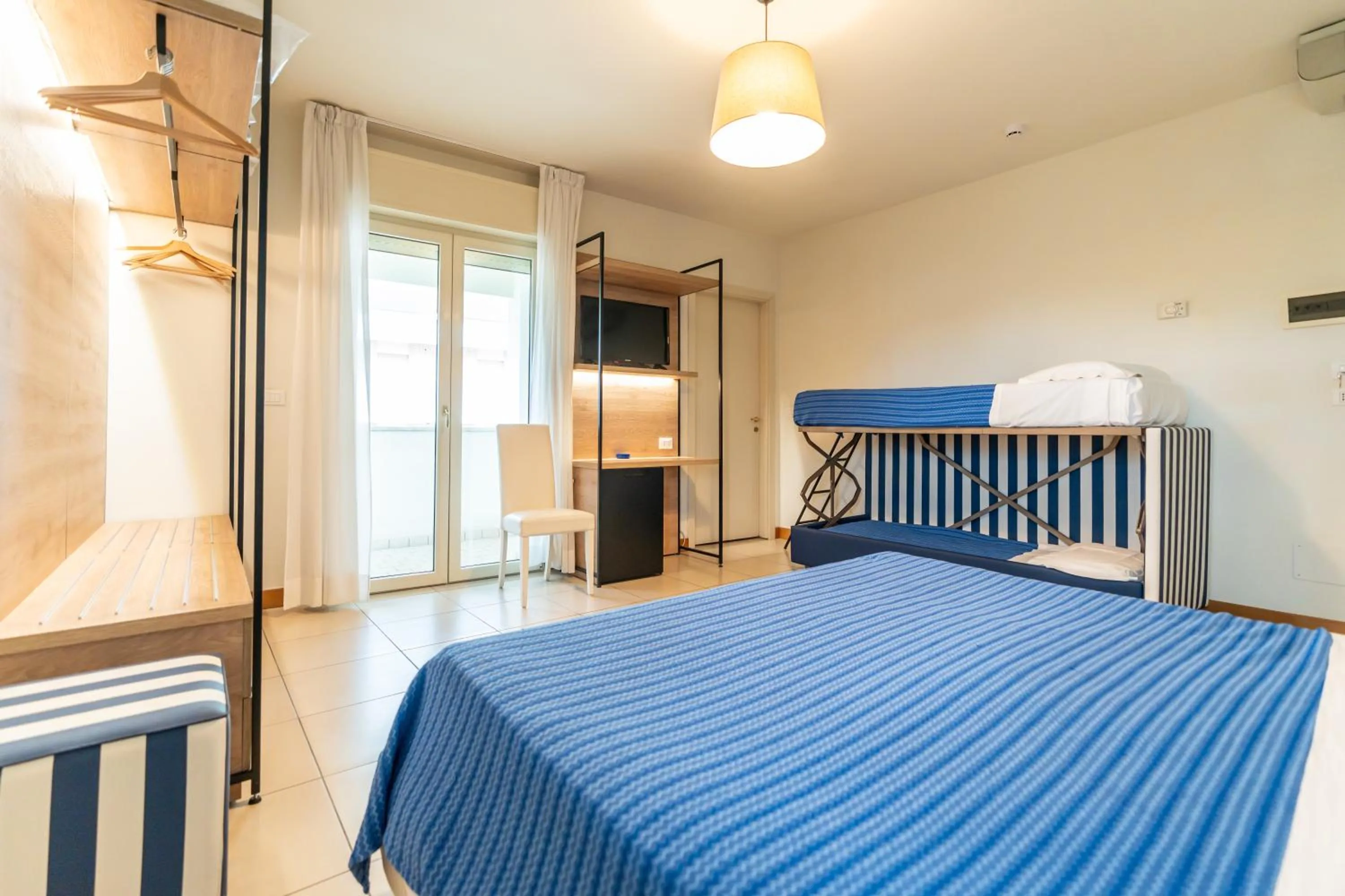 Bed in Hotel Majorca sul Mare in centro a Riccione con Area Fitness