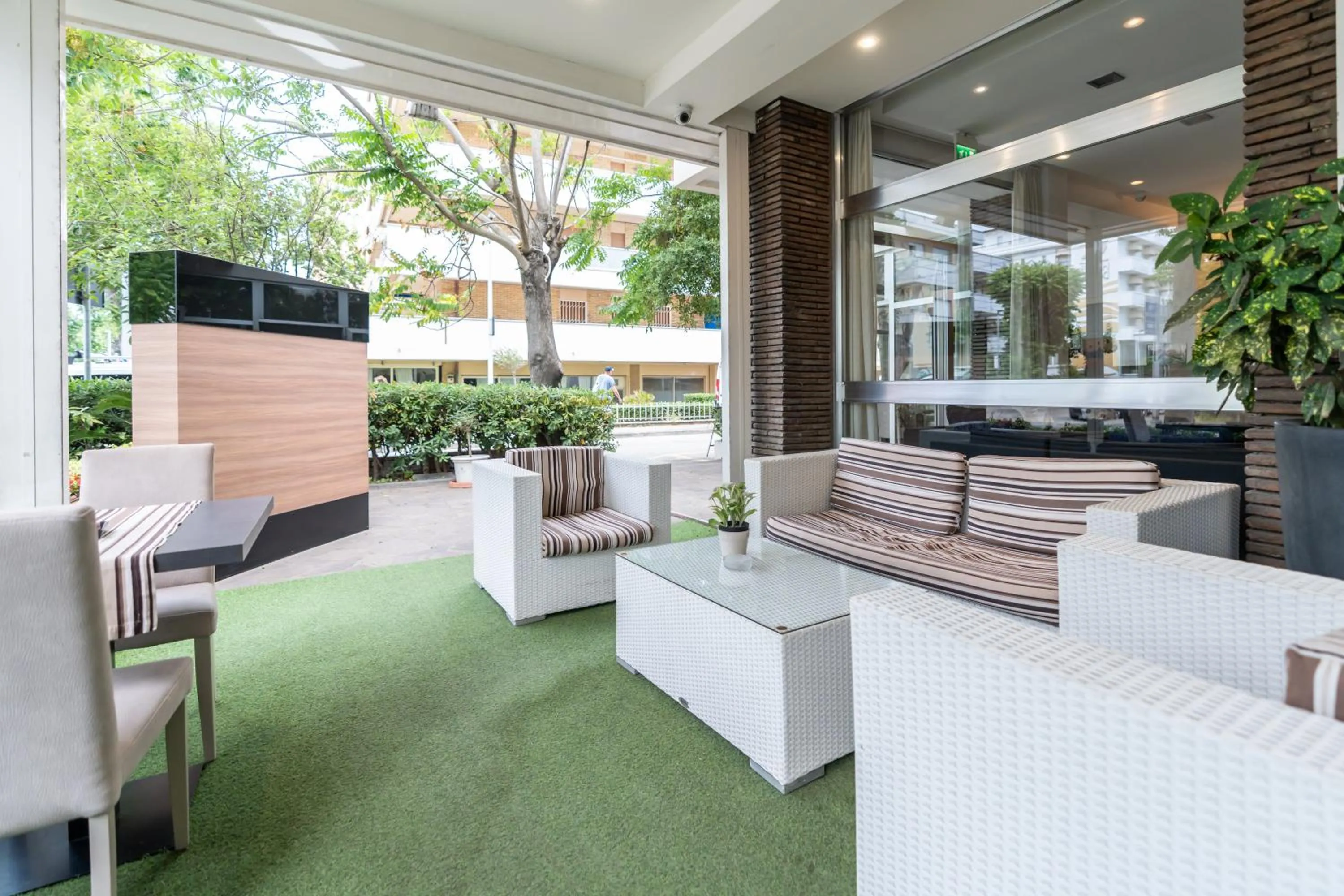 Patio in Hotel Majorca sul Mare in centro a Riccione con Area Fitness